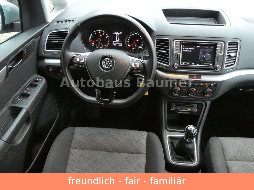 Fahrzeugabbildung Volkswagen Sharan 1.4 TSI 7-Sitz PDC NAVI SHZ