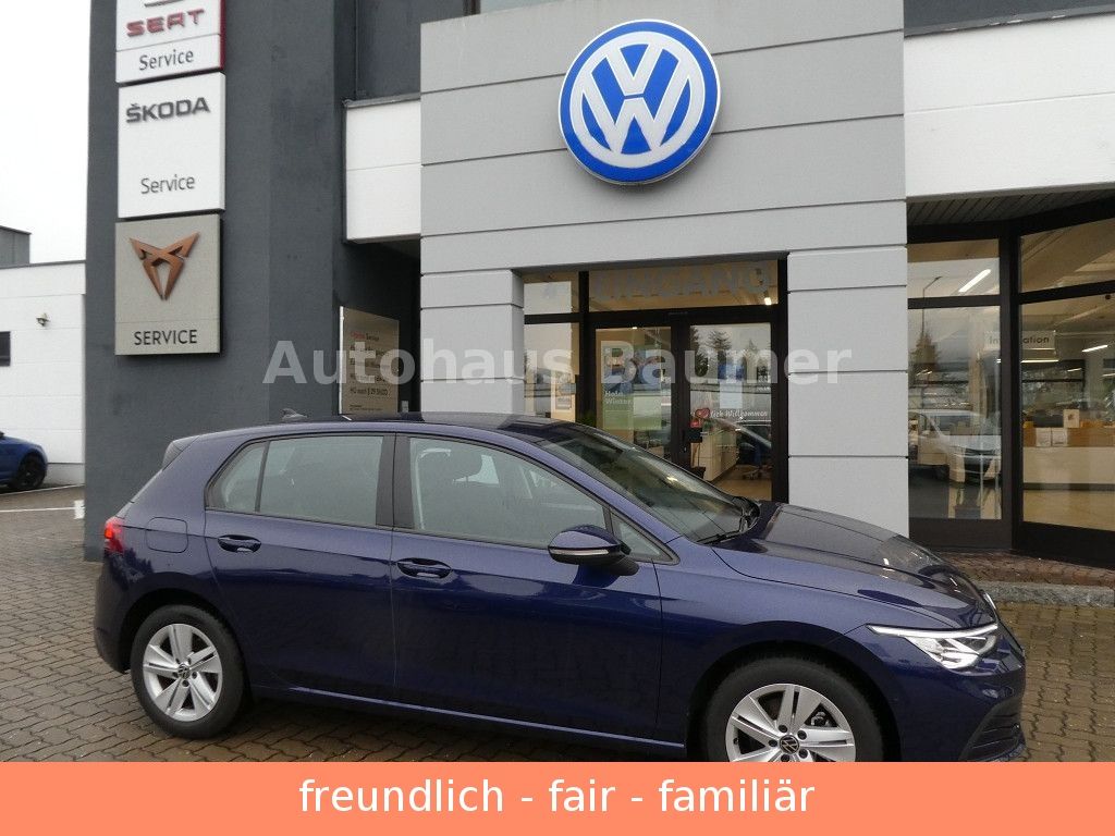 Fahrzeugabbildung Volkswagen Golf VIII 1.5 eTSI DSG Life  5J Gar LED NAVI PRO