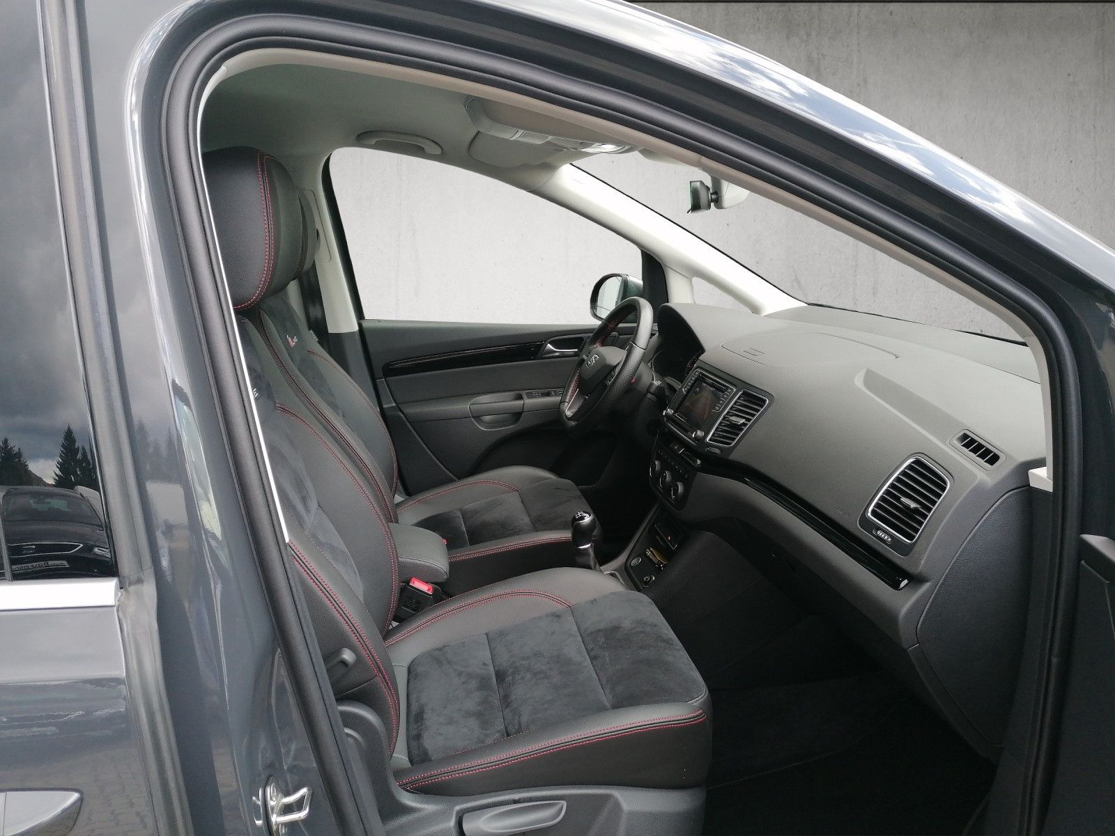 Fahrzeugabbildung SEAT Alhambra 1.4 TSI FR-Line NAVI BI XENON KAM TOTWI