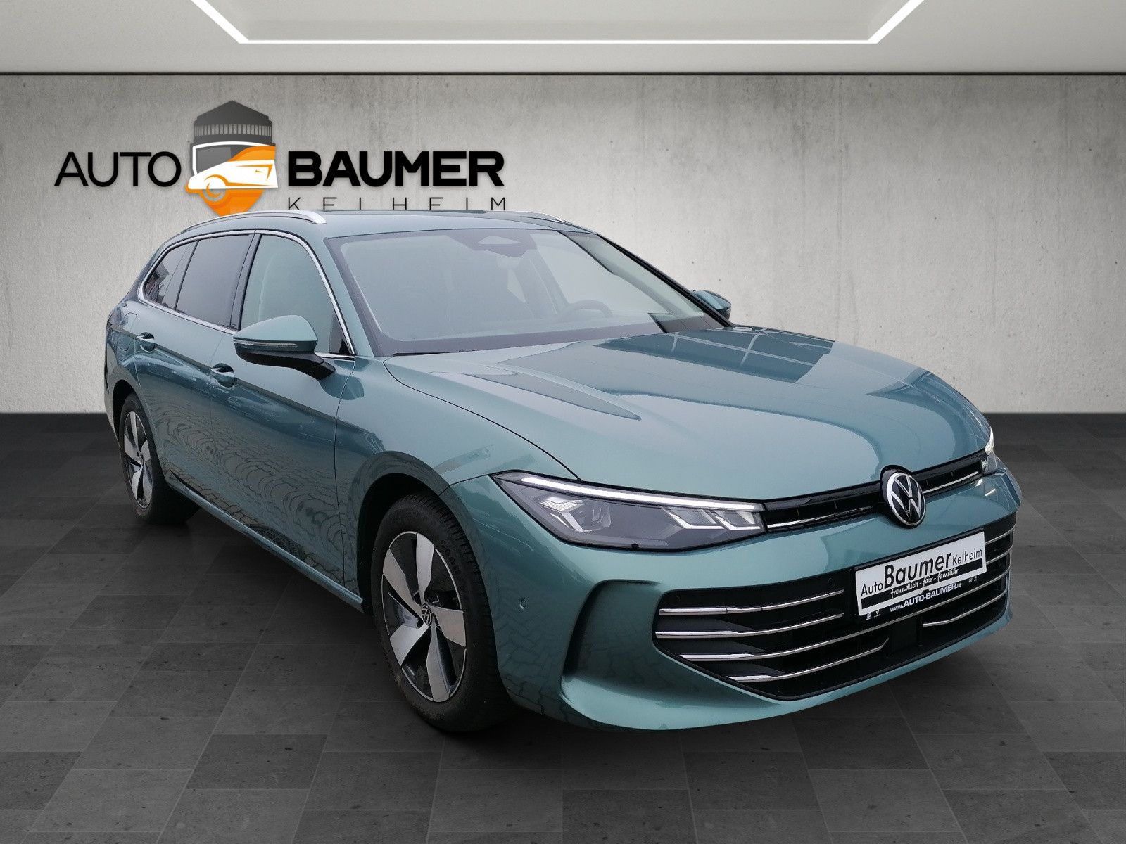 Fahrzeugabbildung Volkswagen Passat Variant 1.5 eTSI DSG AHK elHK ACC