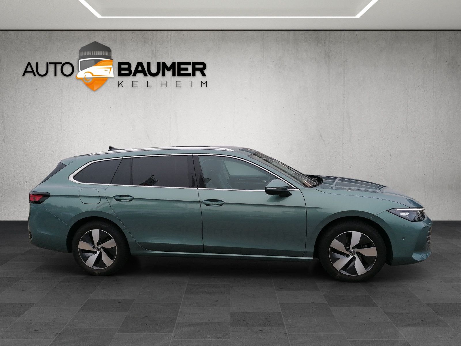 Fahrzeugabbildung Volkswagen Passat Variant 1.5 eTSI DSG AHK elHK ACC