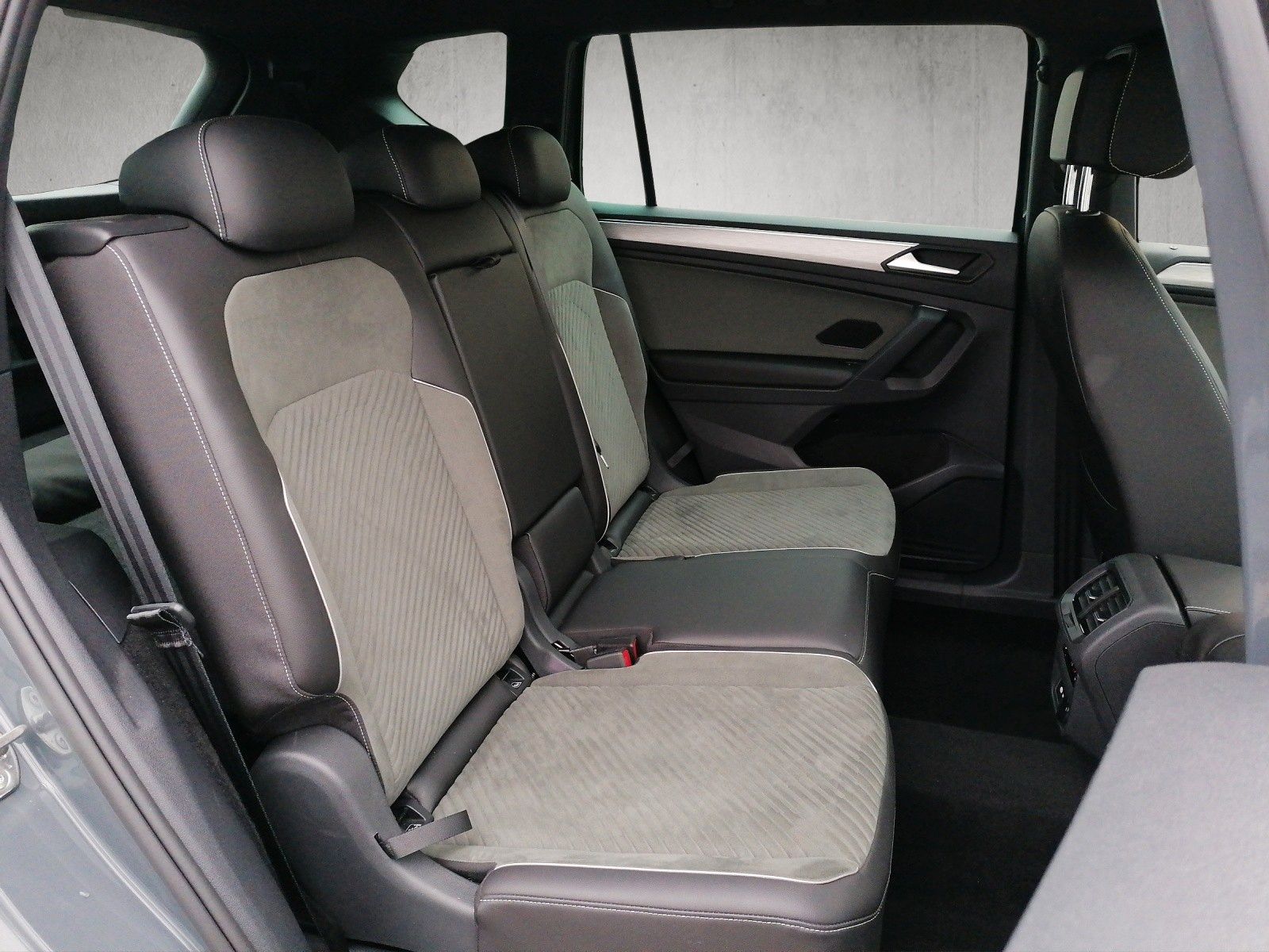 Fahrzeugabbildung SEAT Tarraco 2.0 TDI Xperience DSG AHK 7SITZER ACC