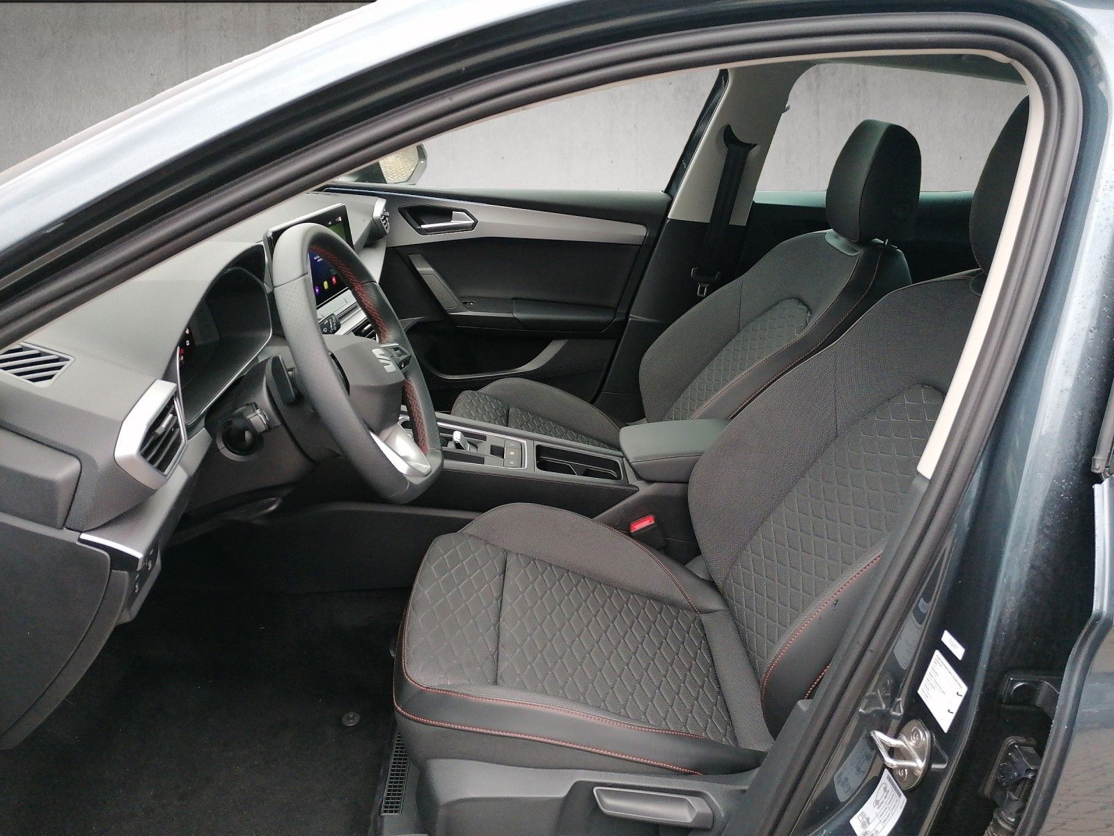 Fahrzeugabbildung SEAT Leon 1.5 TSI FR DSG FAP XL GJR ACC KAM SMART AMB