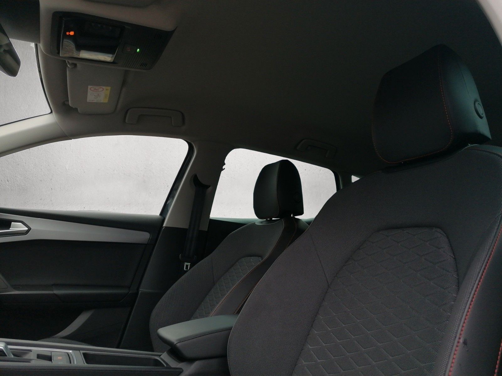 Fahrzeugabbildung SEAT Leon 1.5 TSI FR DSG FAP XL GJR ACC KAM SMART AMB