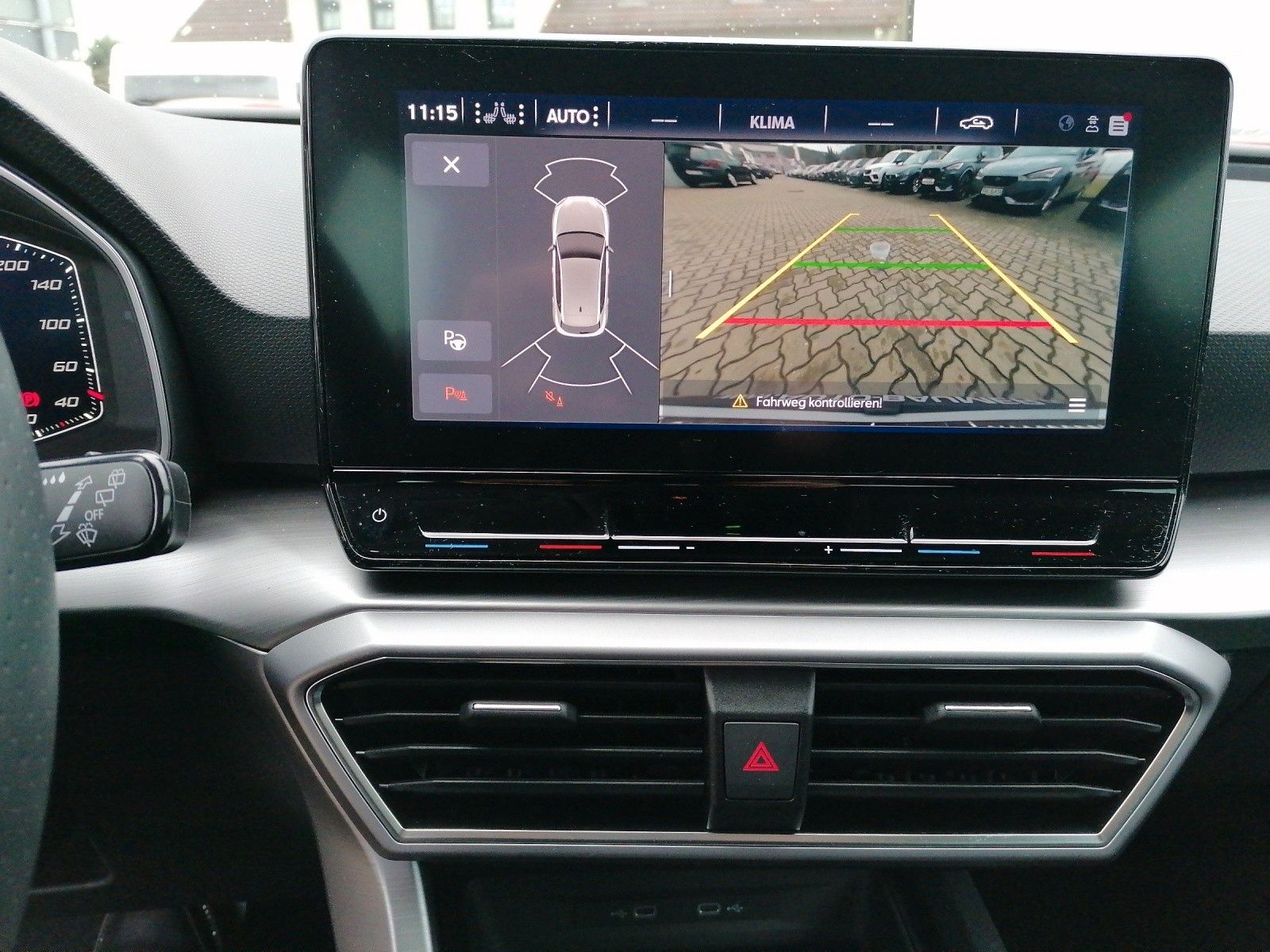 Fahrzeugabbildung SEAT Leon 1.5 TSI FR DSG FAP XL GJR ACC KAM SMART AMB