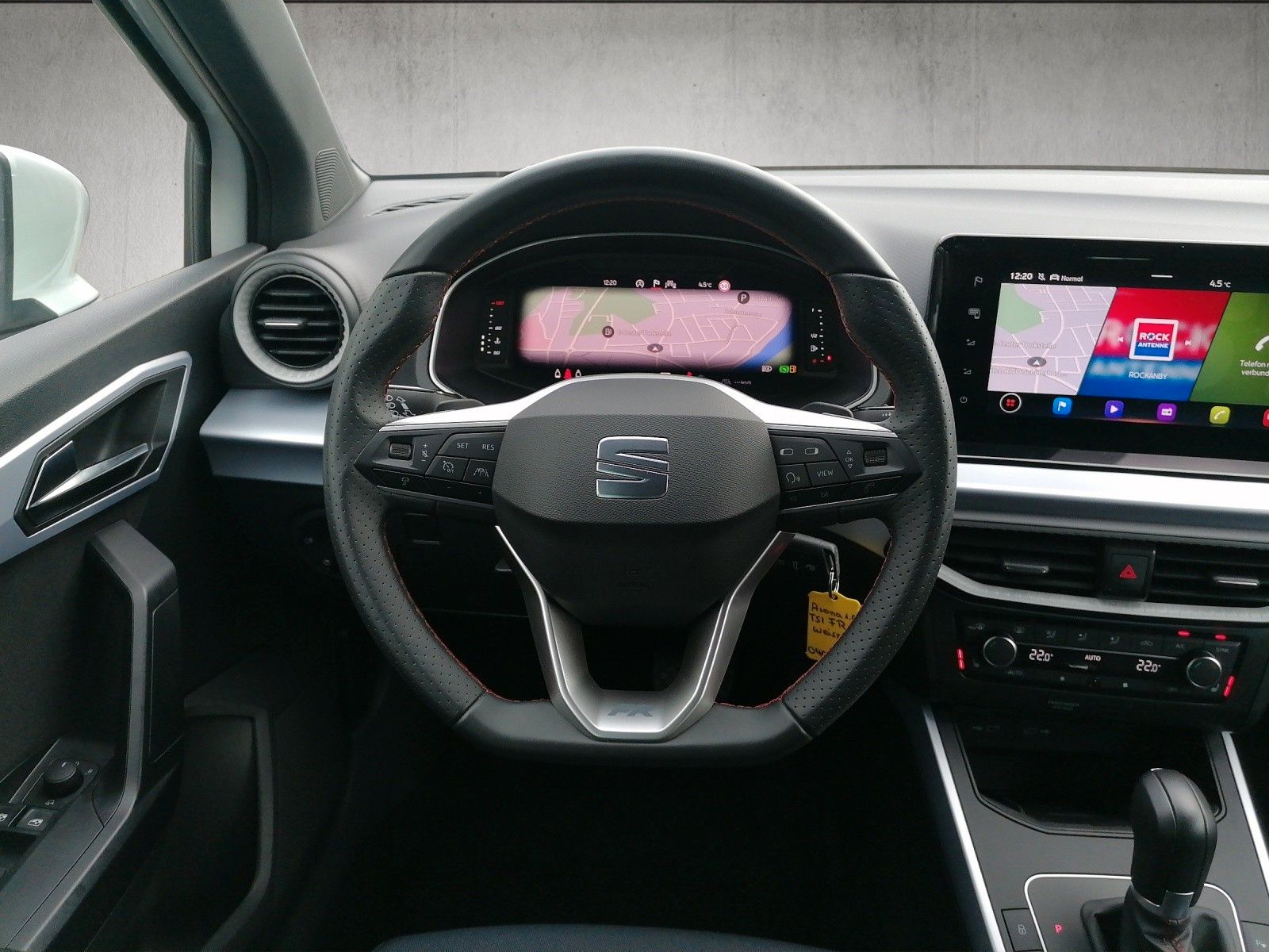 Fahrzeugabbildung SEAT Arona 1.0 TSI FR DSG FAP XL NAVI GJR KAMERA