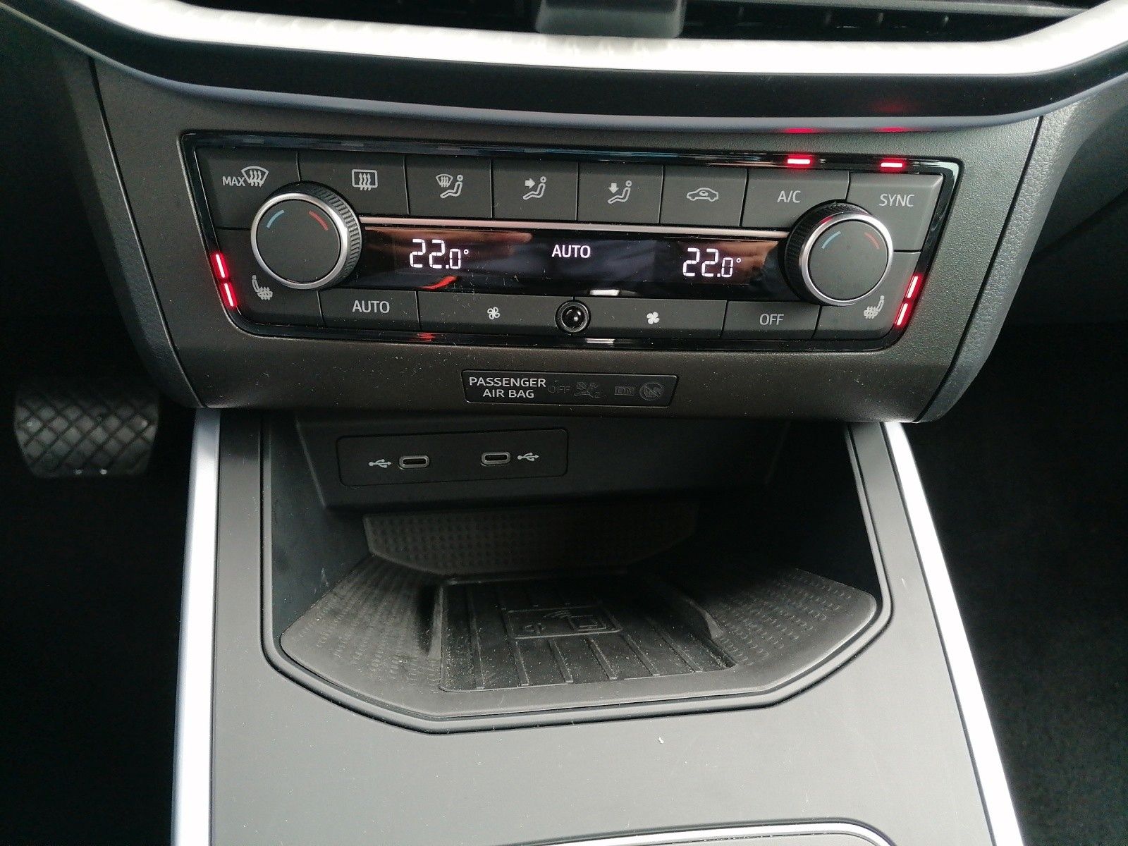 Fahrzeugabbildung SEAT Arona 1.0 TSI FR DSG FAP XL NAVI GJR KAMERA