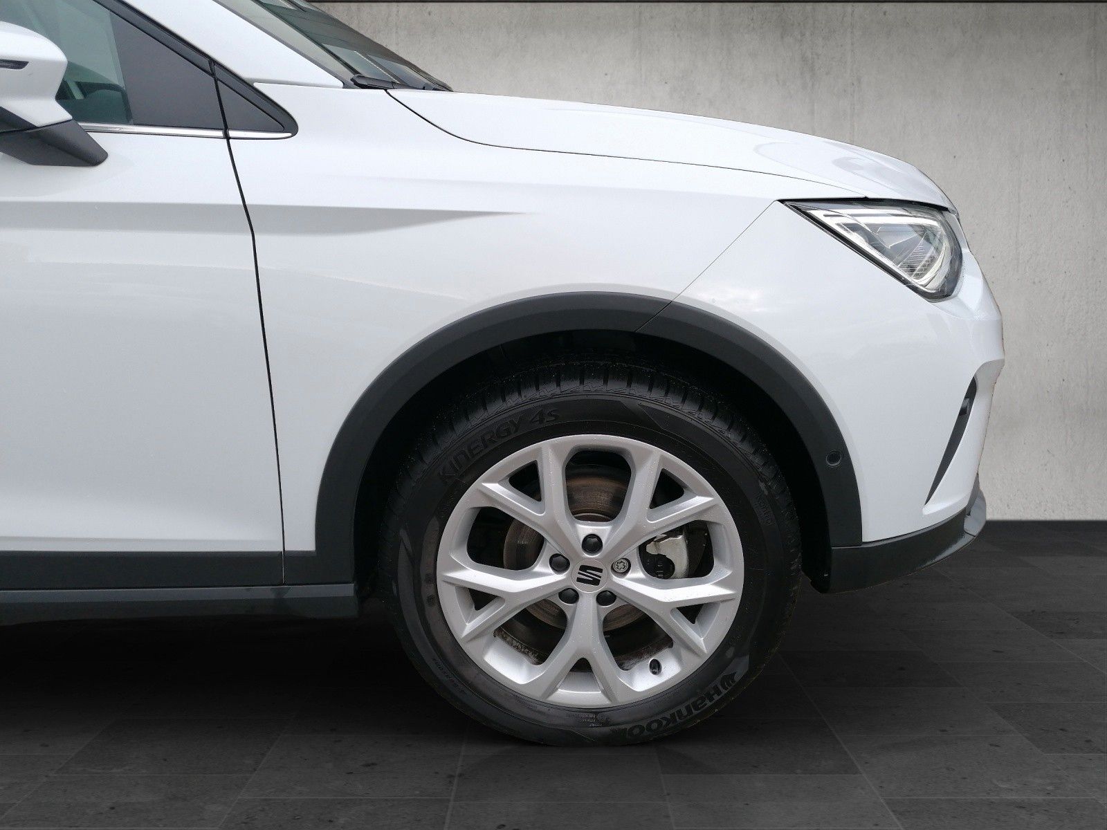 Fahrzeugabbildung SEAT Arona 1.0 TSI FR DSG FAP XL NAVI GJR KAMERA