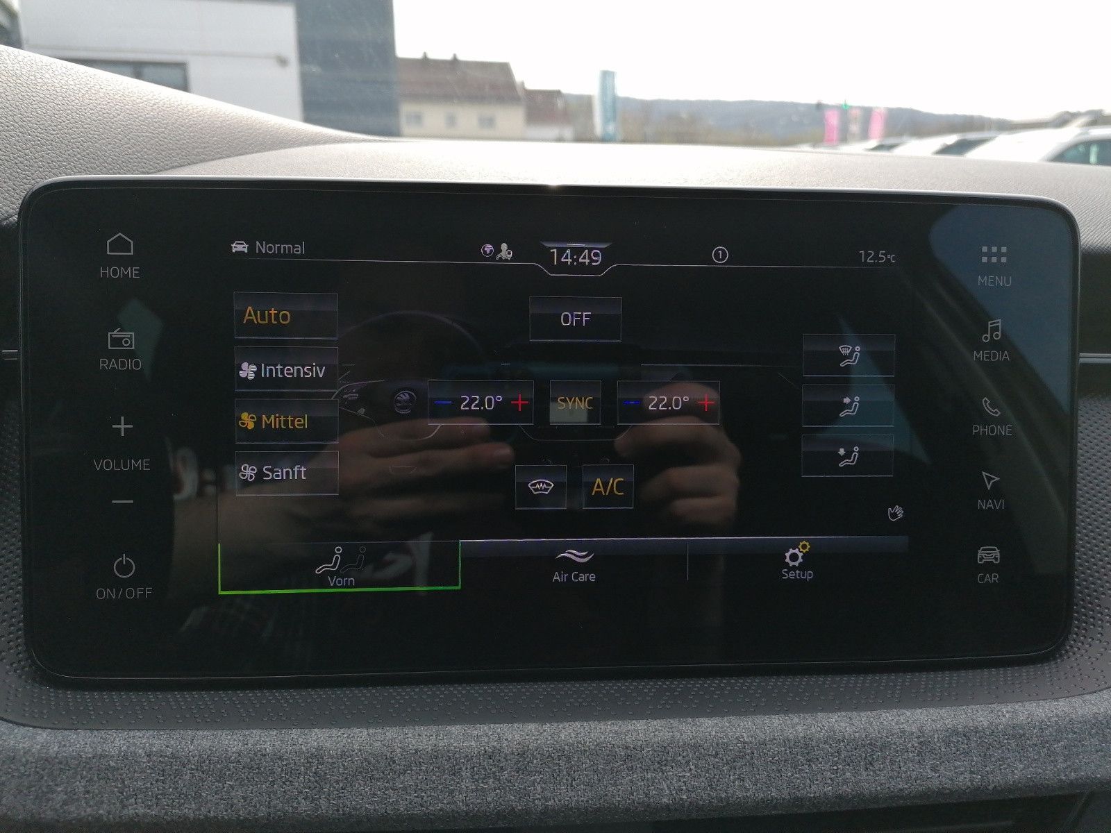 Fahrzeugabbildung SKODA Kamiq 1.0 TSI Selection DSG AHK ACC KAM TRAVEL