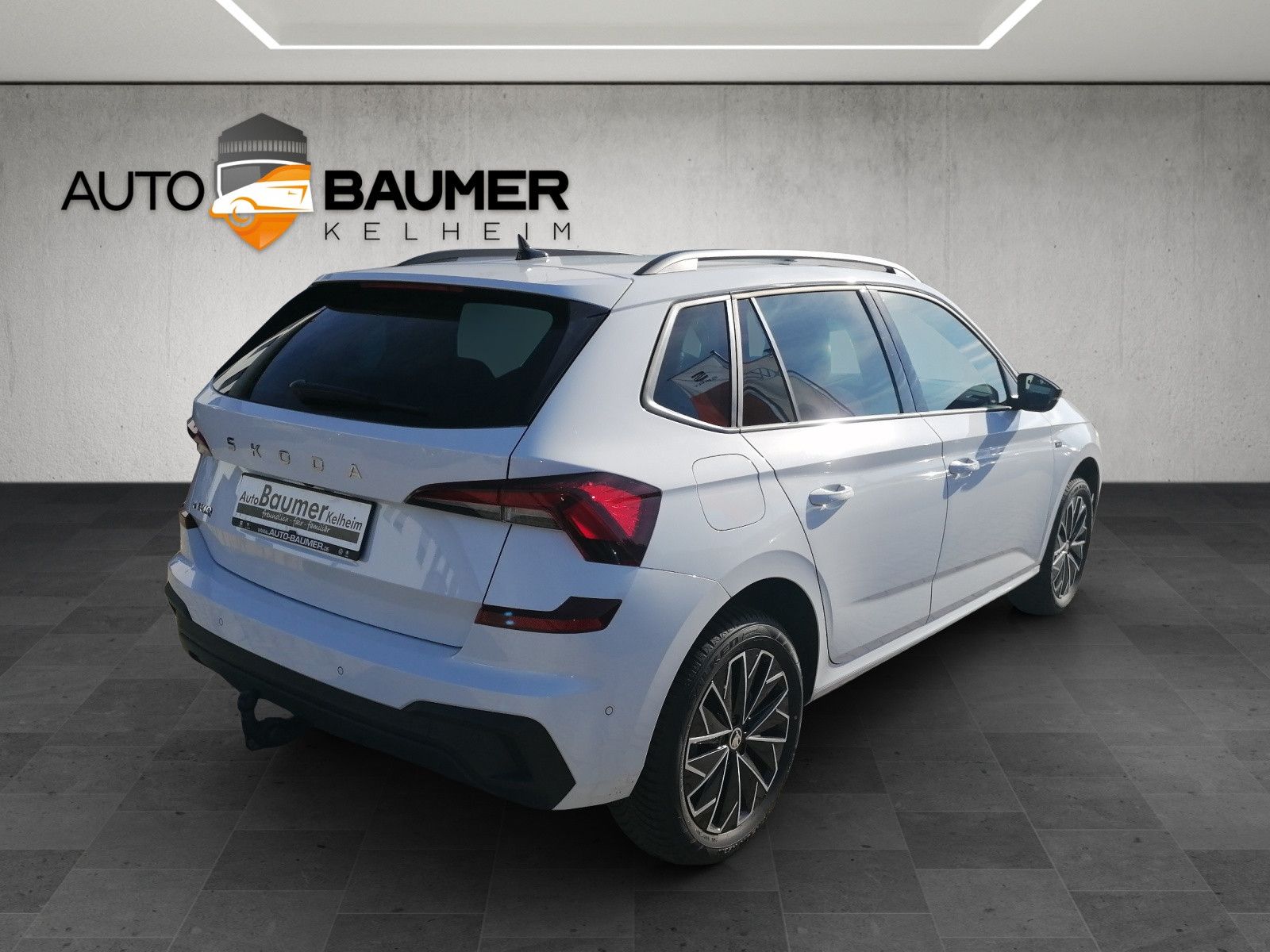 Fahrzeugabbildung SKODA Kamiq 1.0 TSI Selection DSG AHK ACC KAM TRAVEL