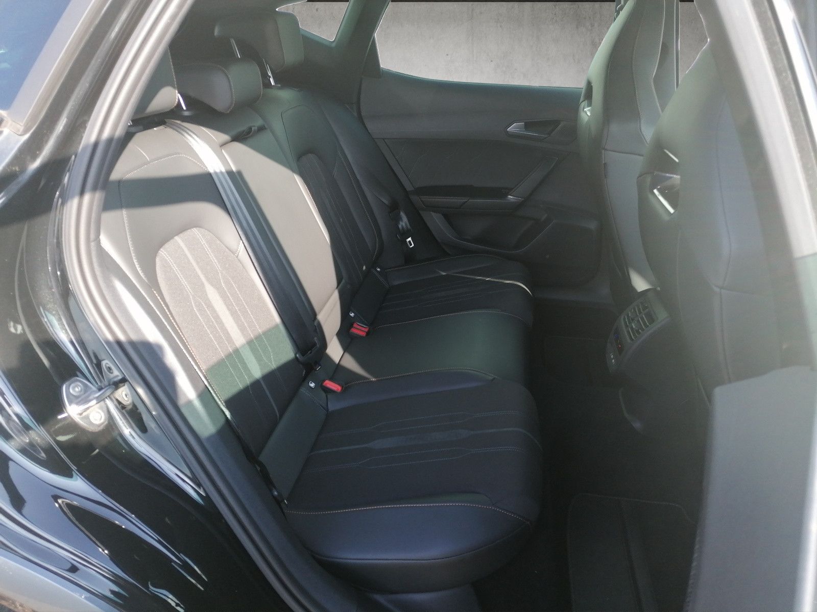 Fahrzeugabbildung CUPRA Formentor VZ e-Hybrid 180kW AHK FAP XL elHK