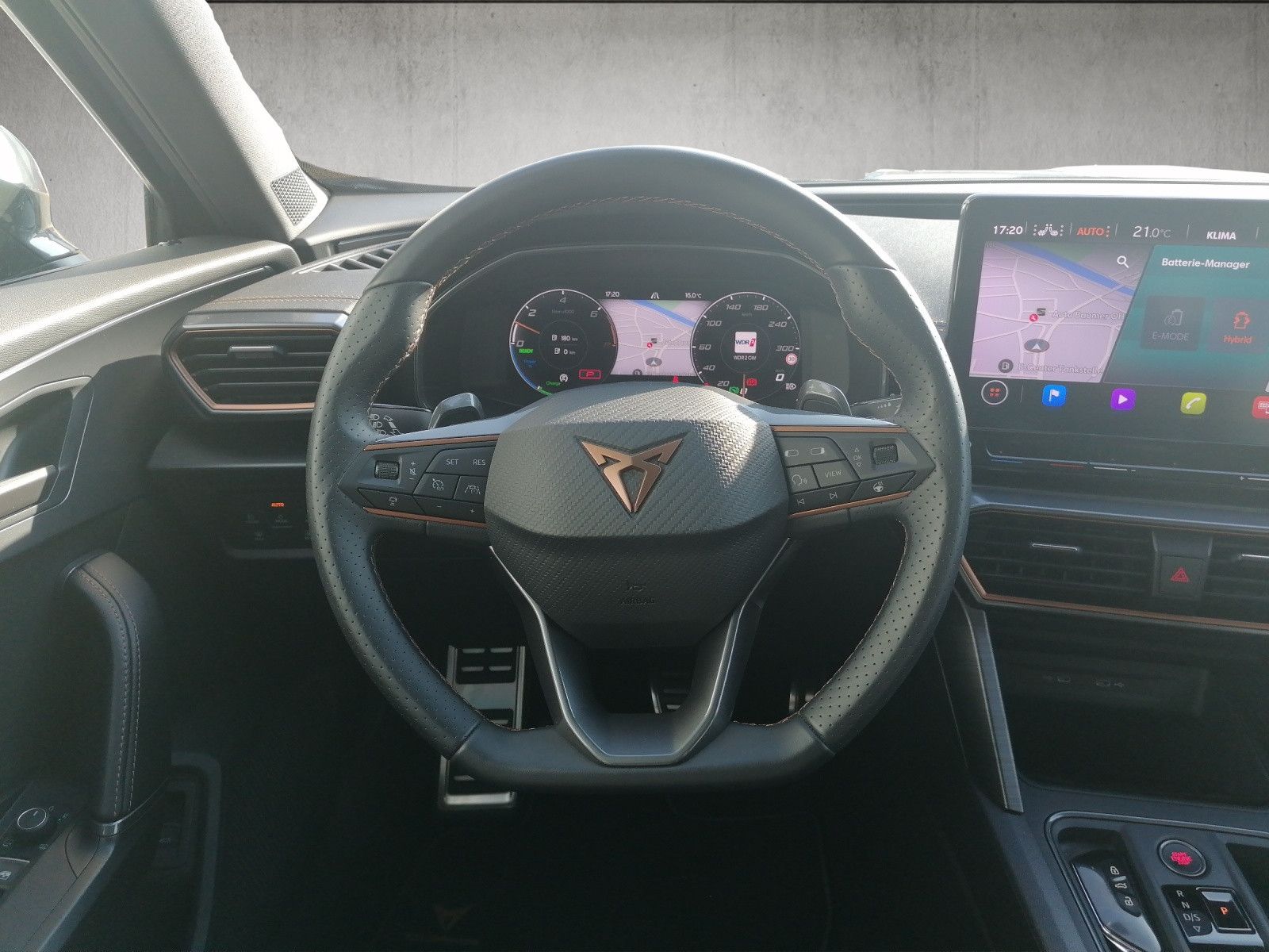 Fahrzeugabbildung CUPRA Formentor VZ e-Hybrid 180kW AHK FAP XL elHK
