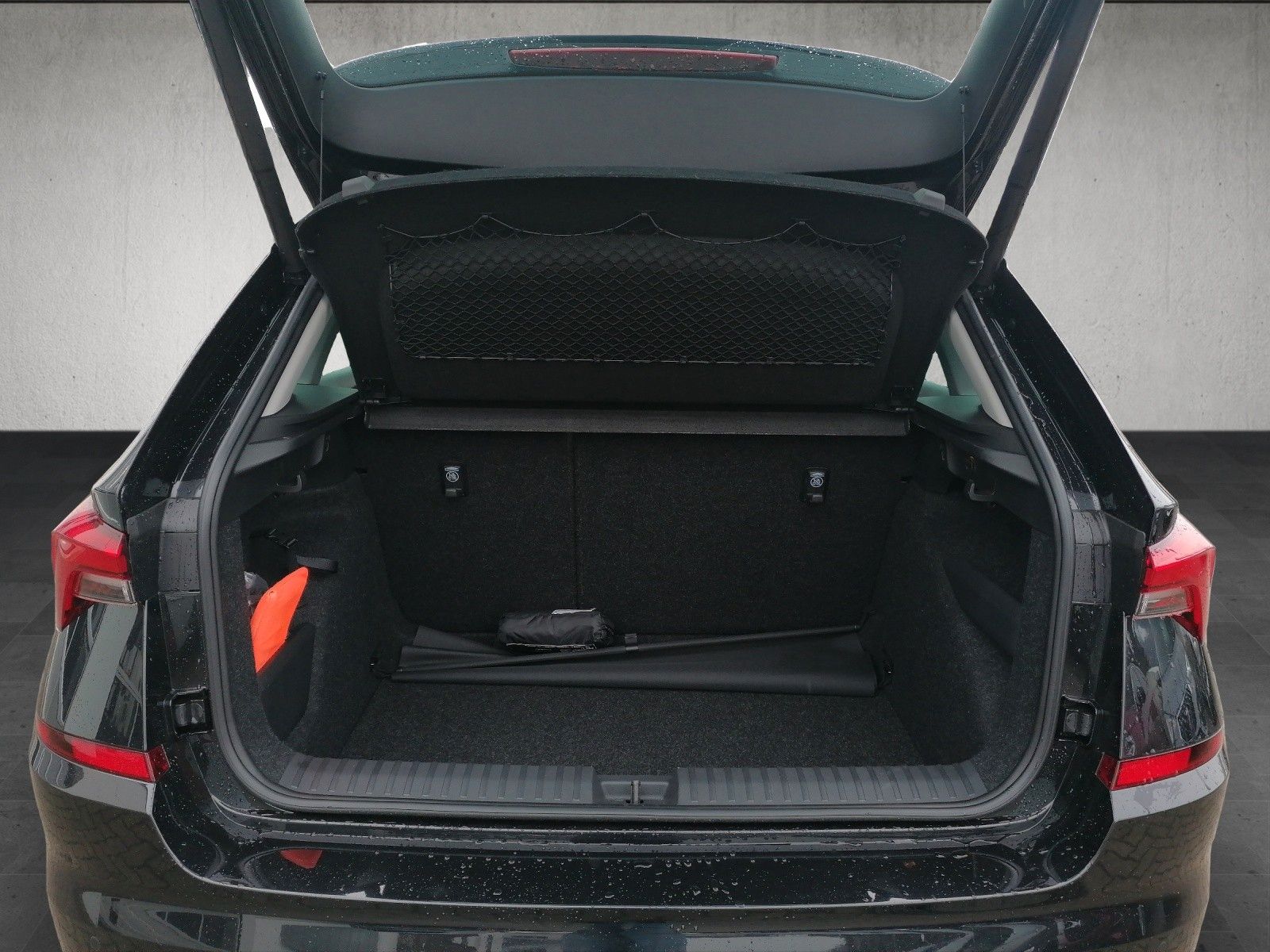 Fahrzeugabbildung SKODA Kamiq 1.0 TSI Clever bhz FS elHK Gar26