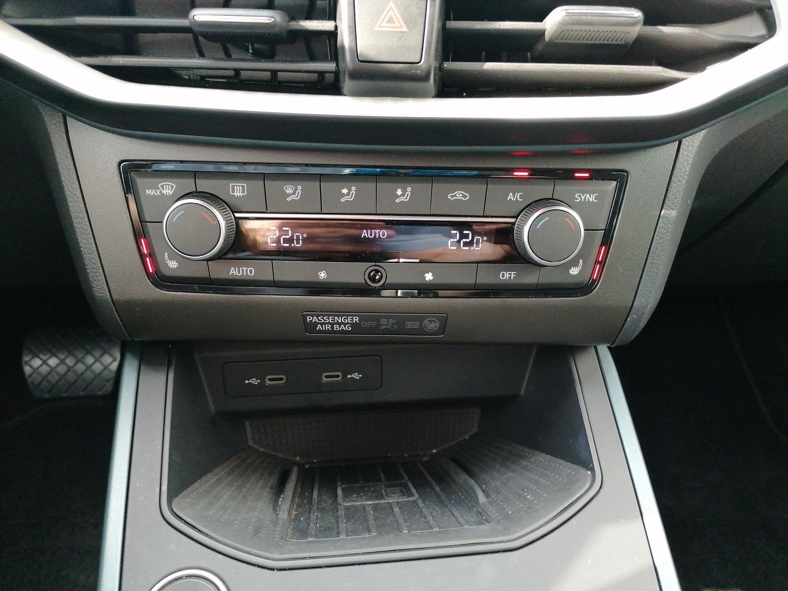 Fahrzeugabbildung SEAT Arona 1.0 TSI Xperience DSG FAP XL 18" VC ALCANT