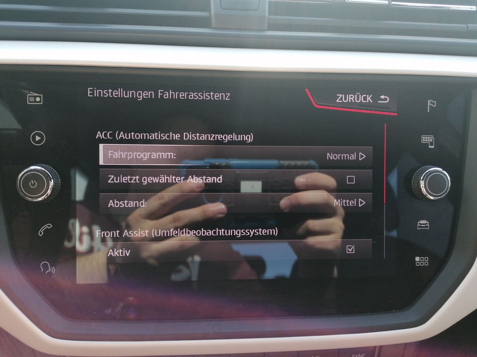 Fahrzeugabbildung SEAT Arona 1.0 TSI Xcellence DSG NAVI ACC DAB SHZ