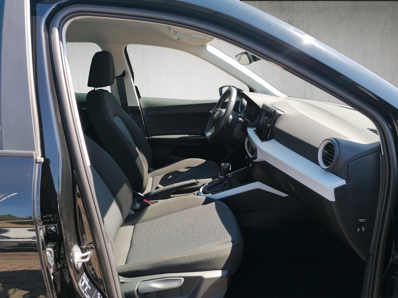 Fahrzeugabbildung SEAT Arona 1.0 TSI Style DSG GJR ACC KESSY