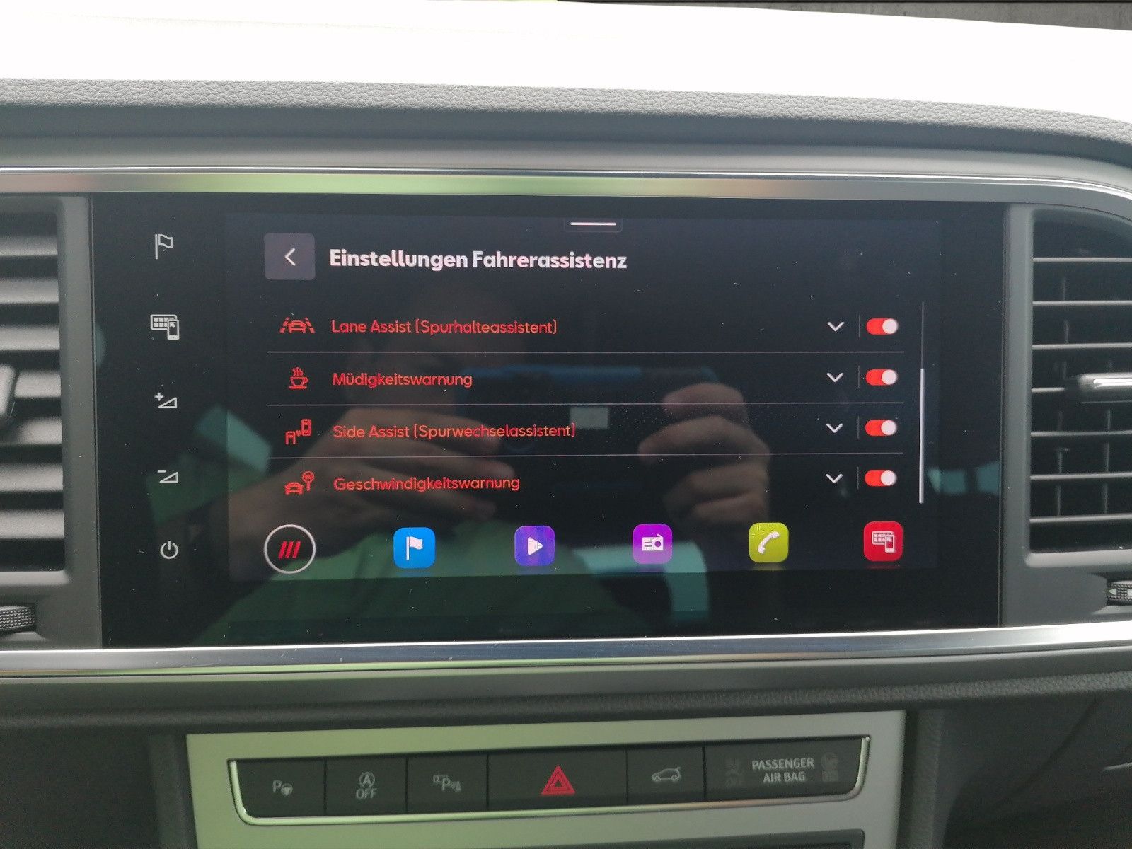 Fahrzeugabbildung SEAT Ateca 2.0 TDI FR DSG DCC XL DINAM BEATS 19" elSi