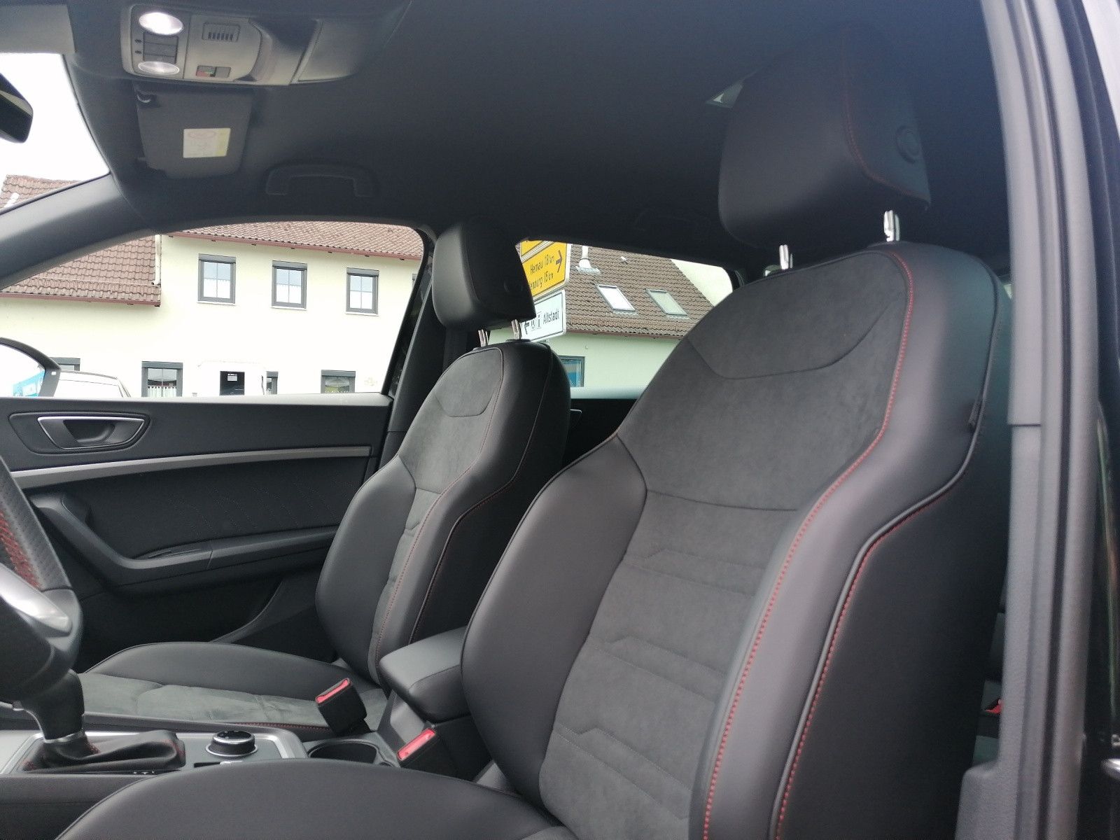 Fahrzeugabbildung SEAT Ateca 2.0 TDI FR DSG DCC XL DINAM BEATS 19" elSi