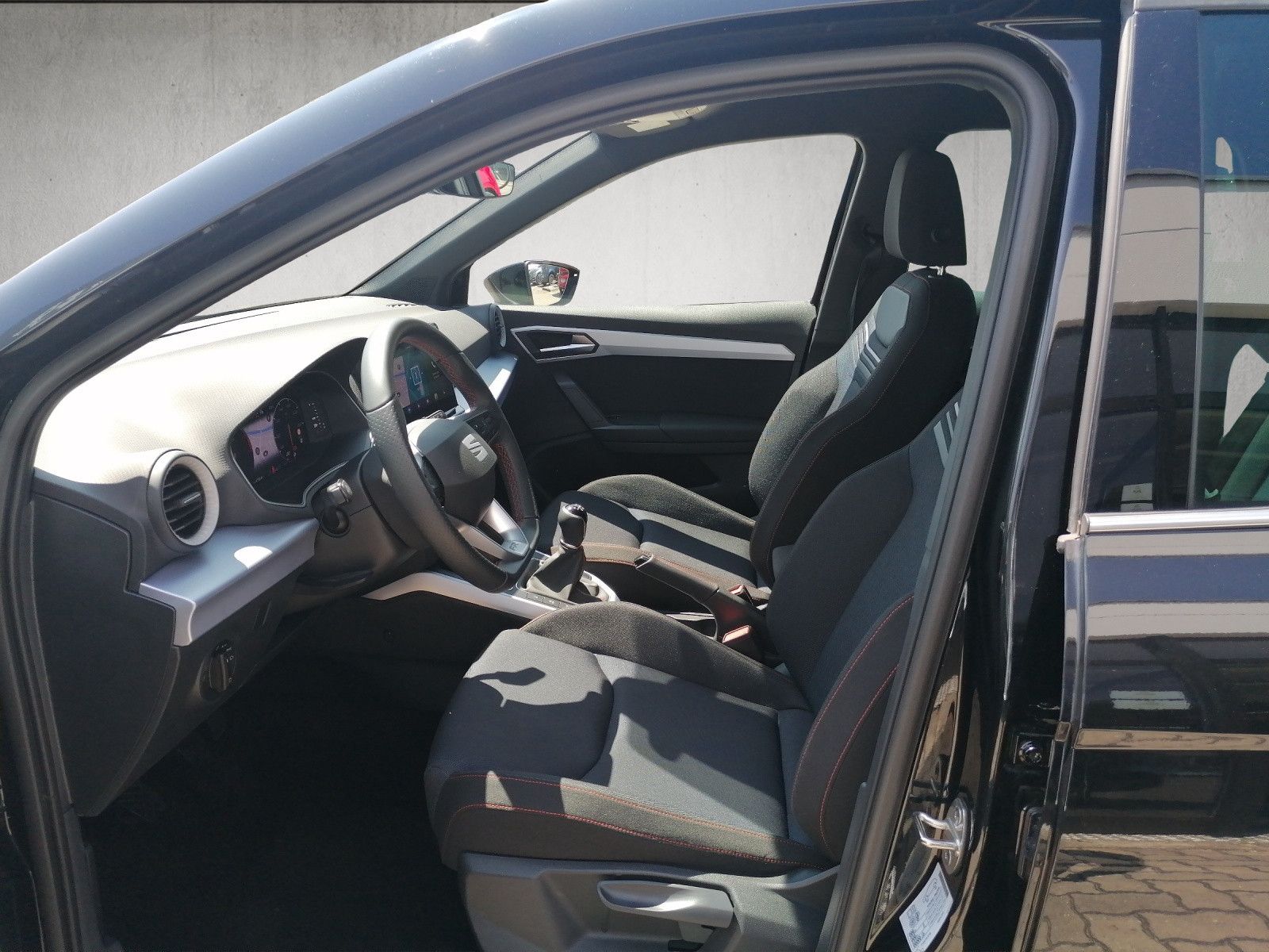 Fahrzeugabbildung SEAT Arona 1.0 FR GJR FAP XL KAM KESSY NAVI LED