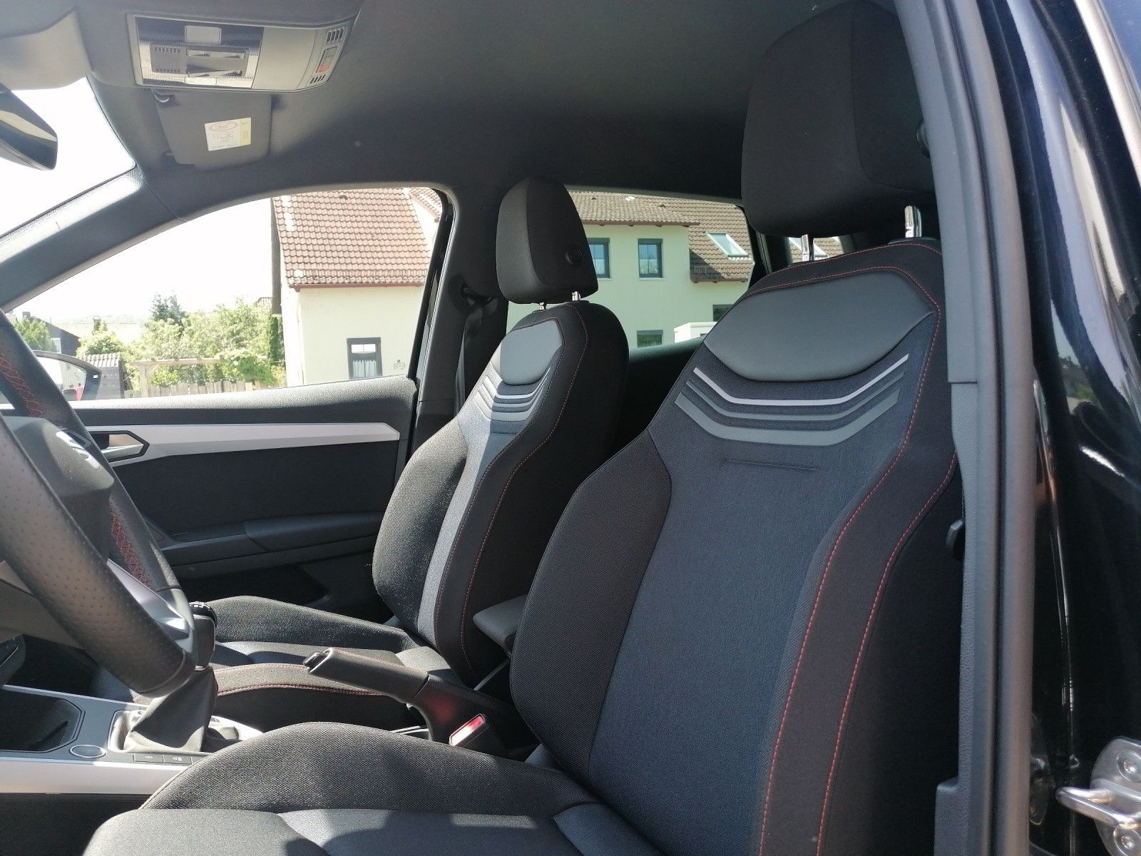 Fahrzeugabbildung SEAT Arona 1.0 FR GJR FAP XL KAM KESSY NAVI LED
