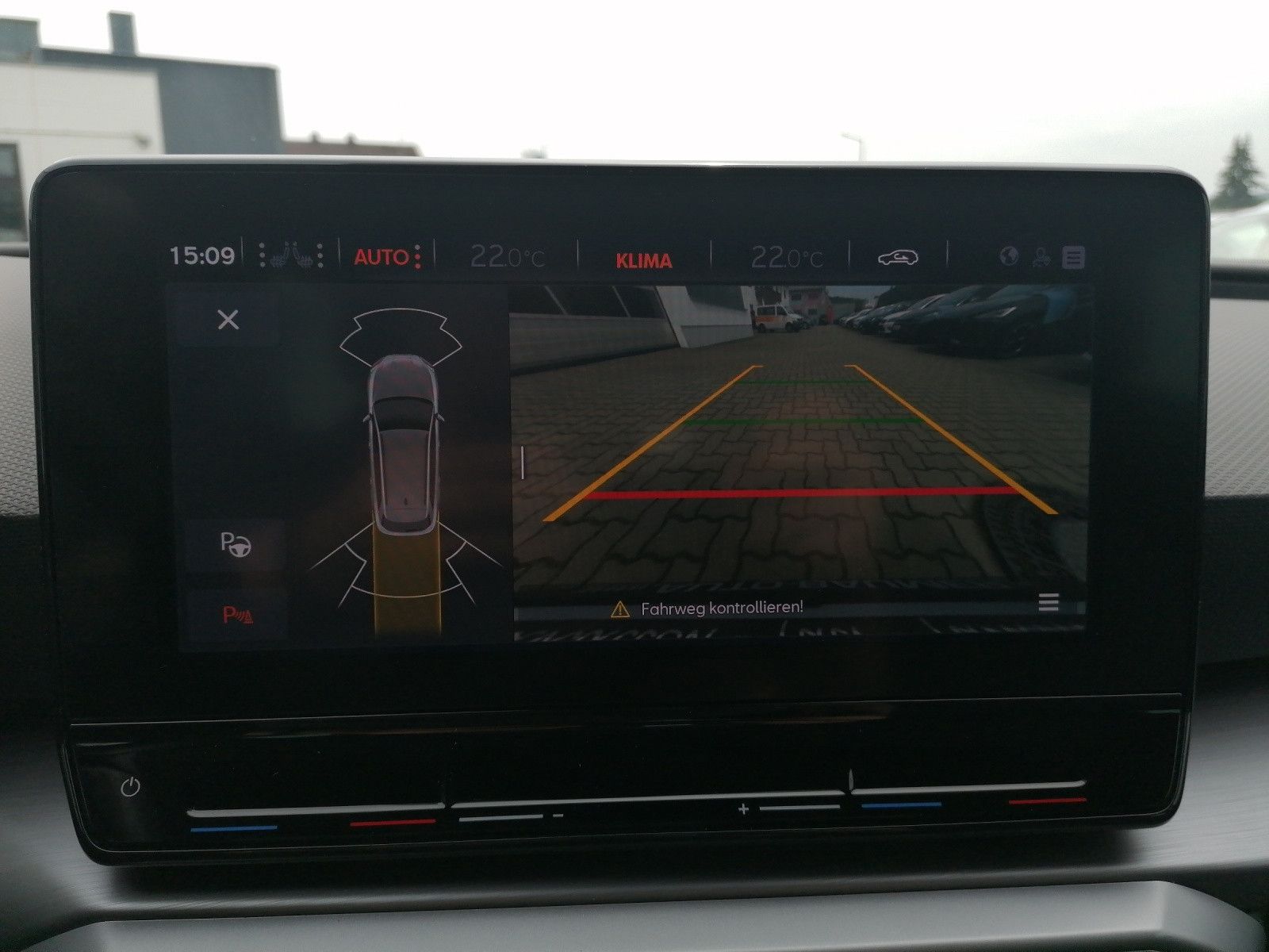 Fahrzeugabbildung SEAT Leon Sportstourer 1.5 TSI FR DSG FAP XL