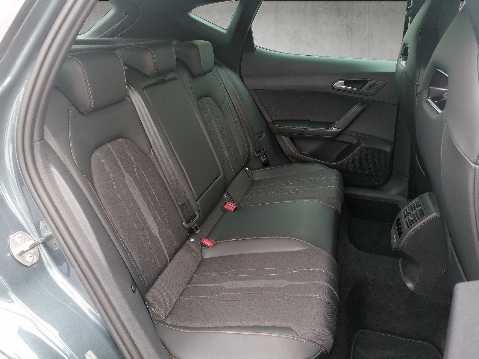 Fahrzeugabbildung CUPRA Formentor 1.5 TSI DSG FAP XL el.HK 360G