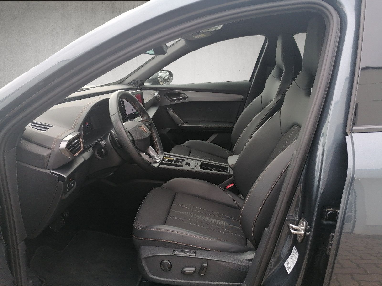 Fahrzeugabbildung CUPRA Formentor 1.5 TSI DSG FAP XL el.HK 360G