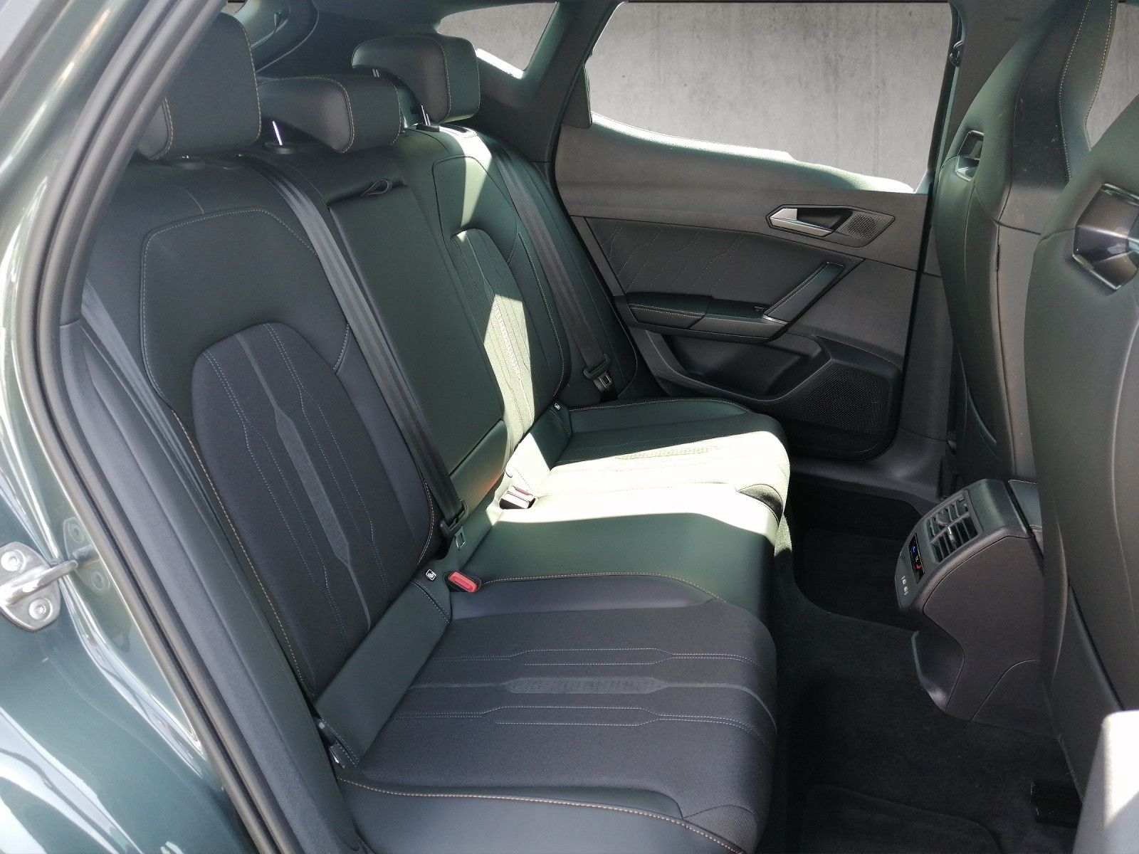 Fahrzeugabbildung CUPRA Formentor VZ 1.4 e-Hybrid DSG elHK AHK
