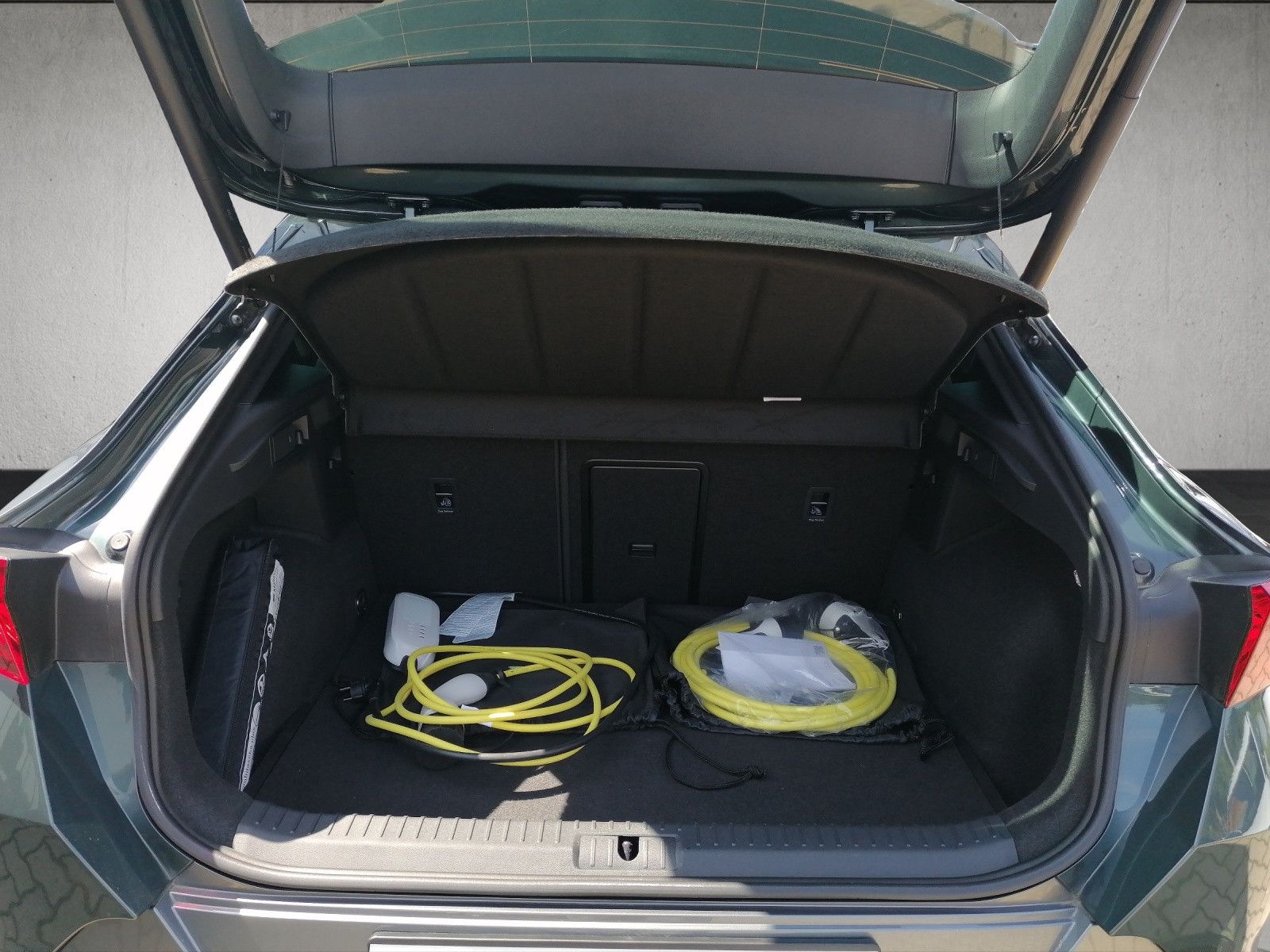 Fahrzeugabbildung CUPRA Formentor VZ 1.4 e-Hybrid DSG elHK AHK
