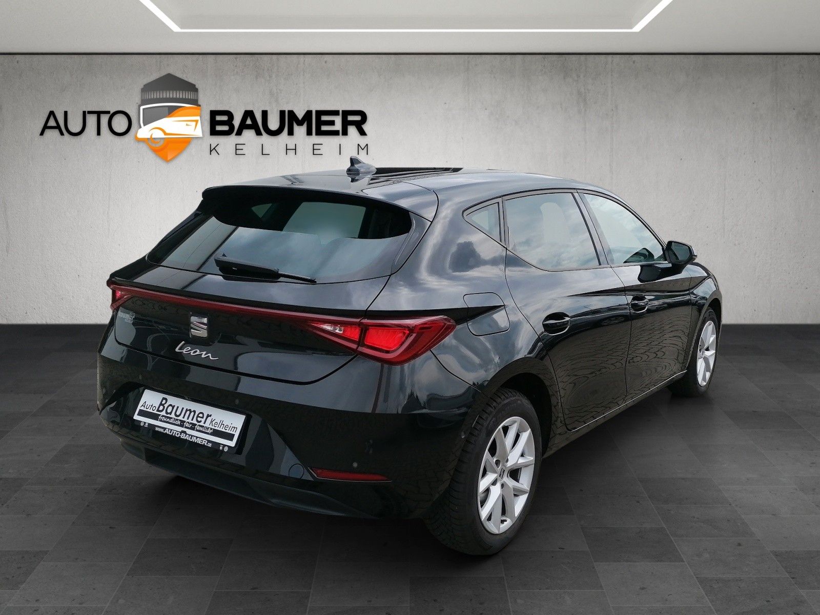 Fahrzeugabbildung SEAT Leon 1.5 TSI Style NAVI PDC KAM GAR 7/25