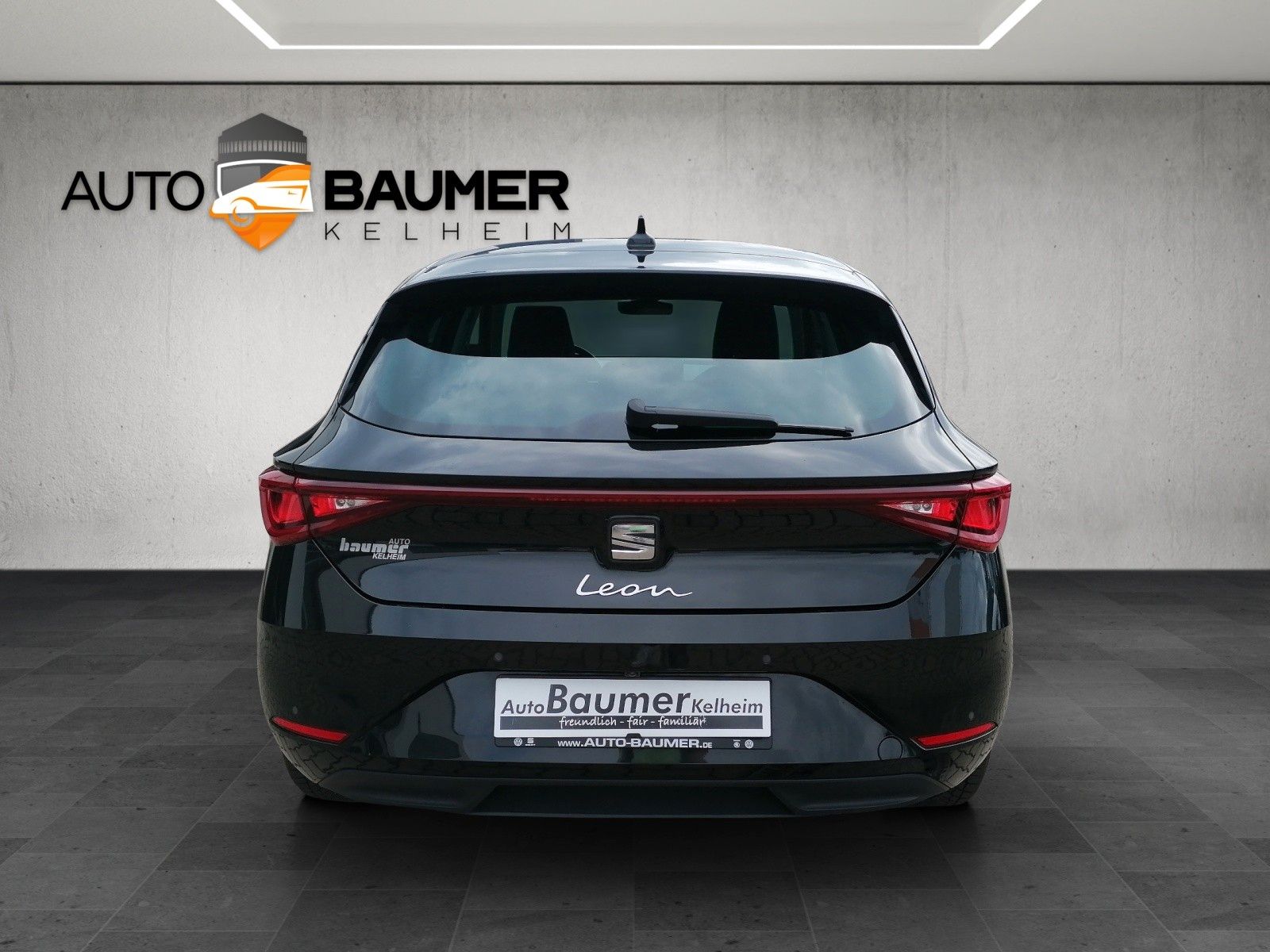 Fahrzeugabbildung SEAT Leon 1.5 TSI Style NAVI PDC KAM GAR 7/25