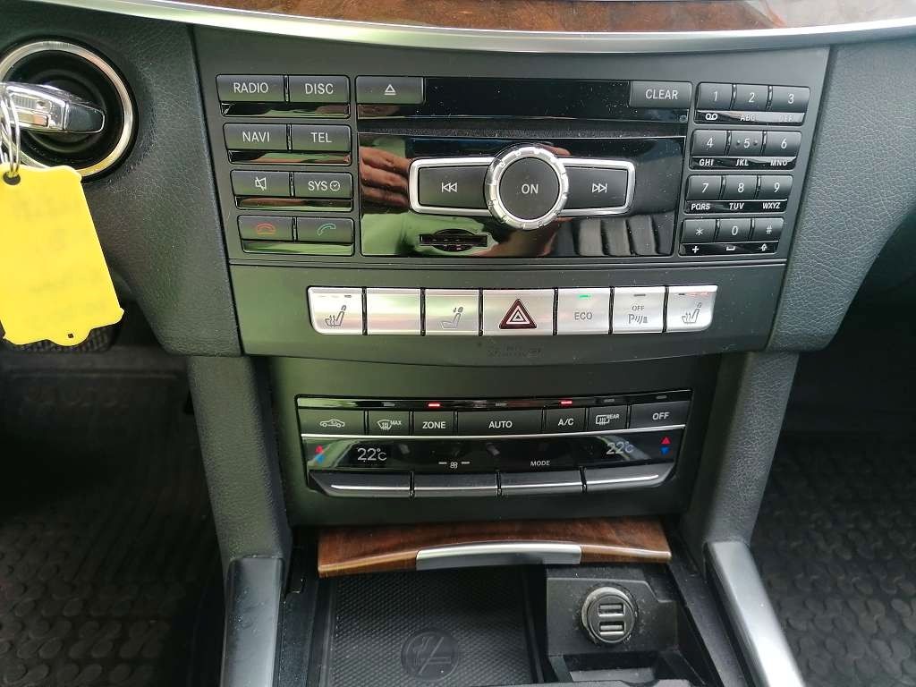 Fahrzeugabbildung Mercedes-Benz E 300 E -Klasse T-Modell E 300 BlueTec
