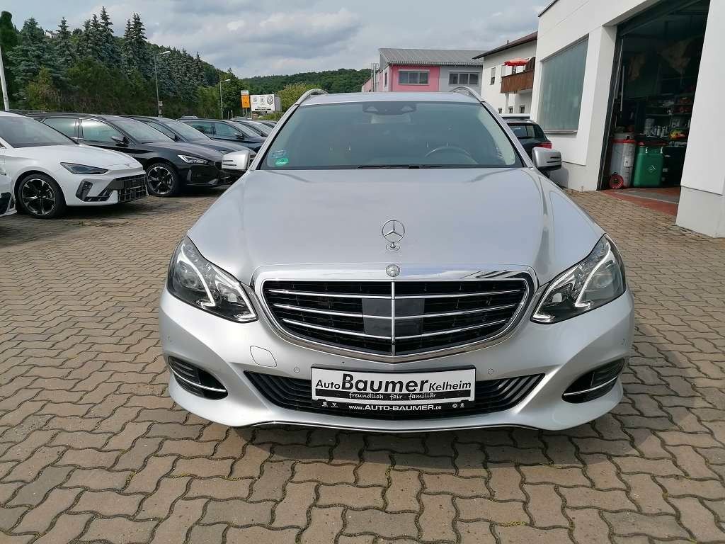 Fahrzeugabbildung Mercedes-Benz E 300 E -Klasse T-Modell E 300 BlueTec