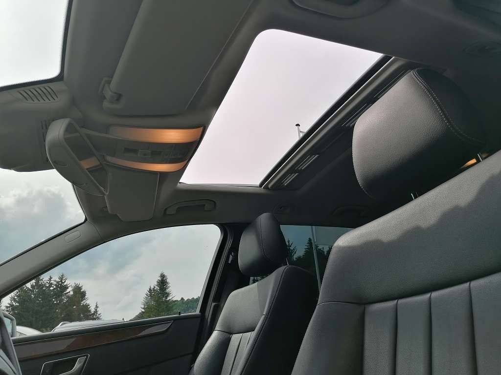Fahrzeugabbildung Mercedes-Benz E 300 E -Klasse T-Modell E 300 BlueTec
