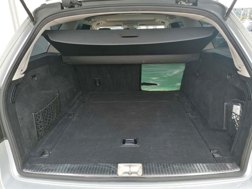 Fahrzeugabbildung Mercedes-Benz E 300 E -Klasse T-Modell E 300 BlueTec