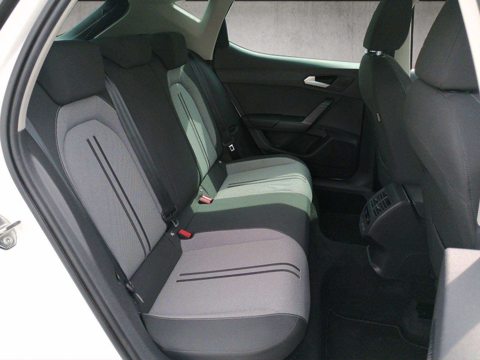 Fahrzeugabbildung SEAT Leon 1.5 TSI Style AHK FAP M KAM