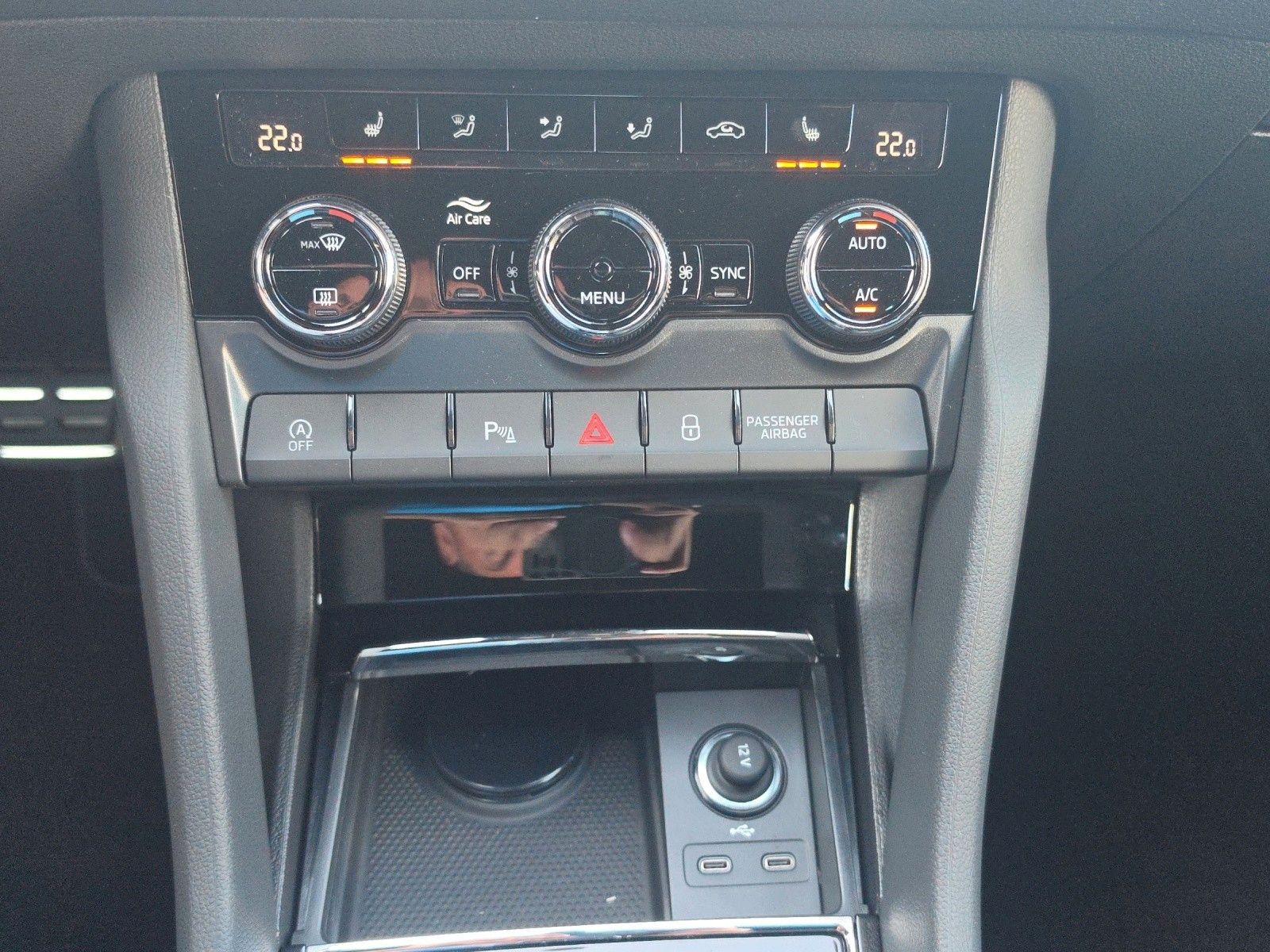 Fahrzeugabbildung SKODA Karoq 1.5 TSI Sportline DSG MJ27 5J GAR AHK elHK