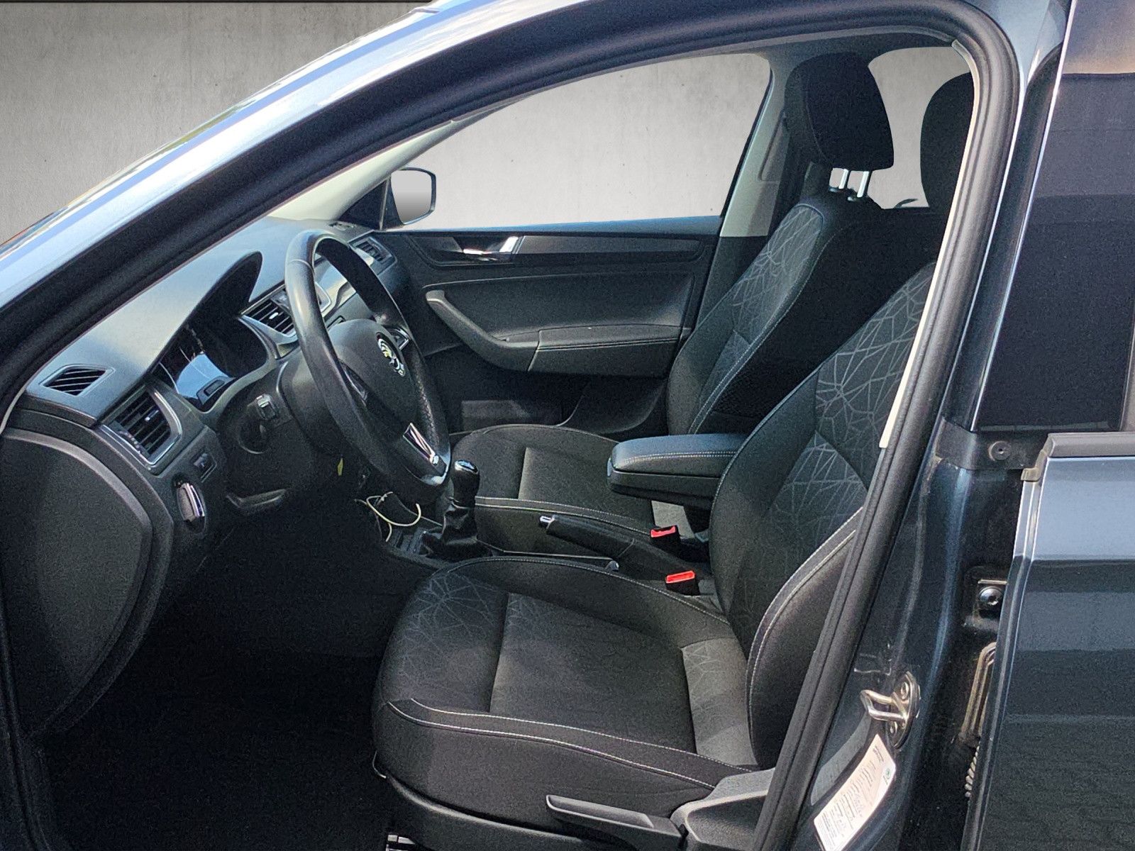 Fahrzeugabbildung SKODA Rapid Spaceback 1.0 TSI Clever PDC SHZ SMART LIN