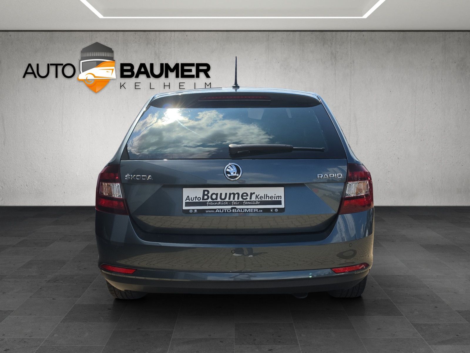 Fahrzeugabbildung SKODA Rapid Spaceback 1.0 TSI Clever PDC SHZ SMART LIN