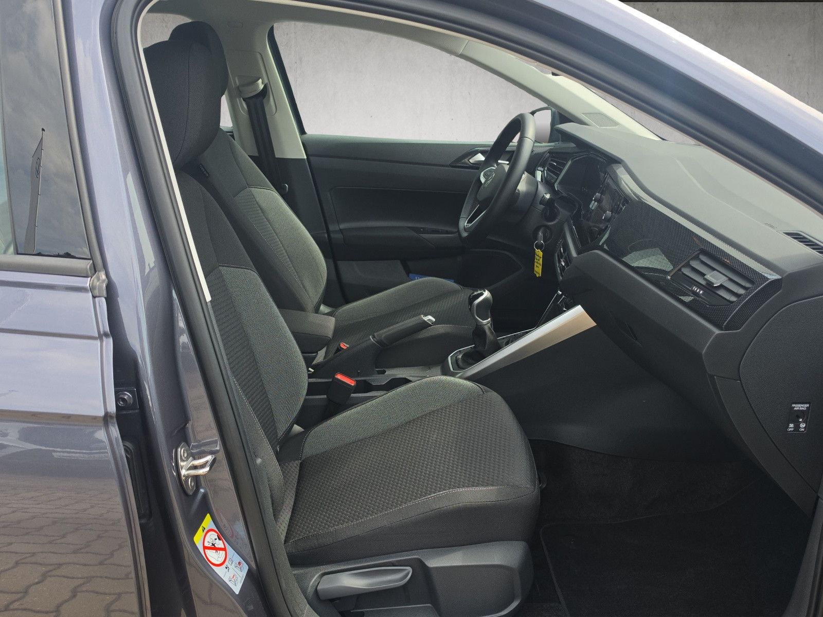 Fahrzeugabbildung Volkswagen Polo VI 1.0 TSI Life NAVI APP CONNECT KAM GJR