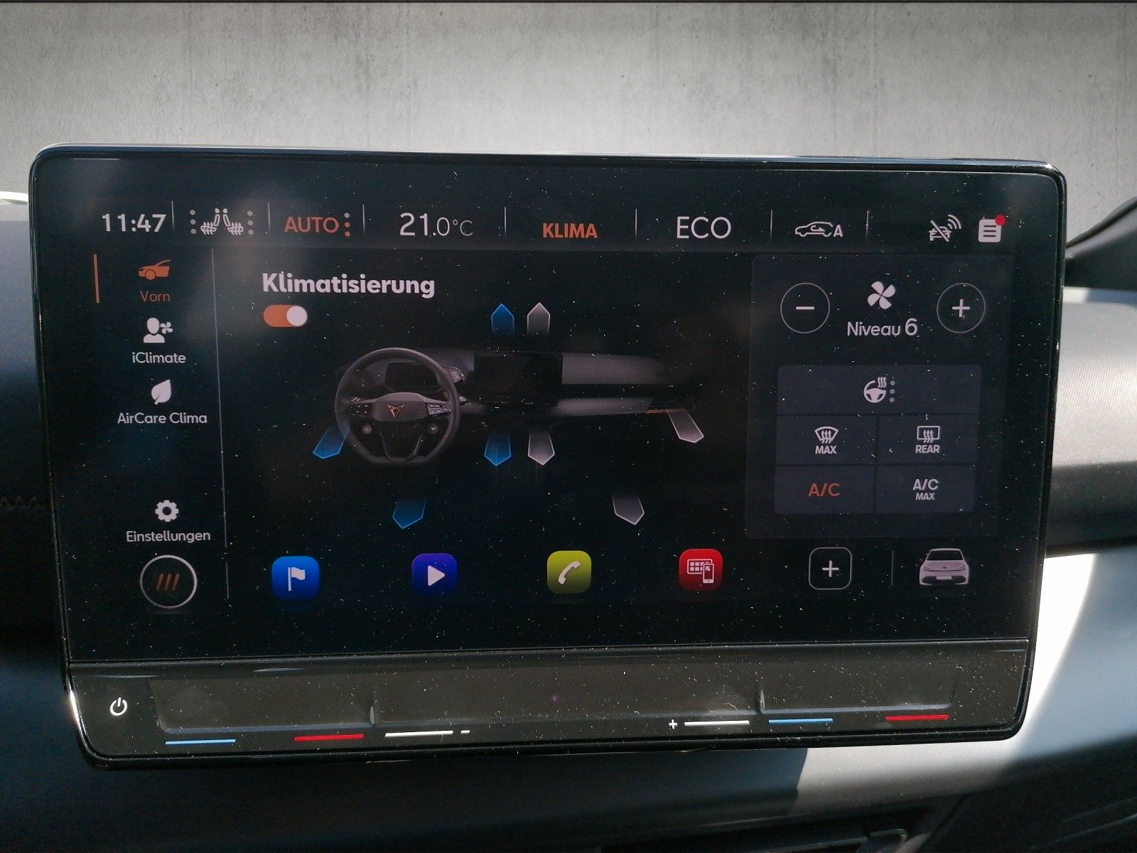 Fahrzeugabbildung CUPRA Born 231 PS 77kWh 19" Pilot M Cargo Below Zero