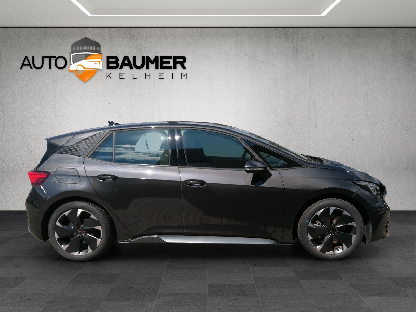 Fahrzeugabbildung CUPRA Born 231 PS 77kWh 19" Pilot M Cargo Below Zero