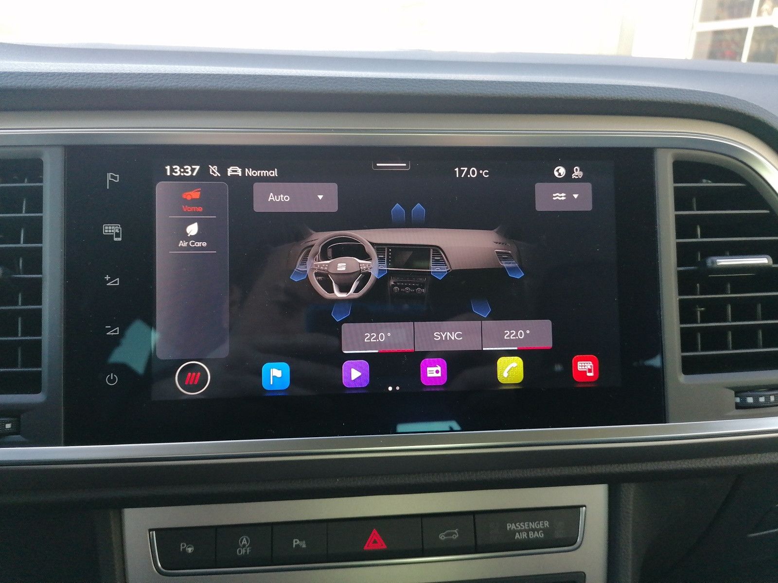 Fahrzeugabbildung SEAT Ateca 1.5 TSI Xperience DSG AHK FAP XL elHK