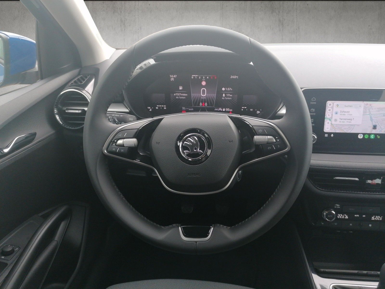 Fahrzeugabbildung SKODA Fabia 1.0 TSI Selection PDC hi Smart Li GRA