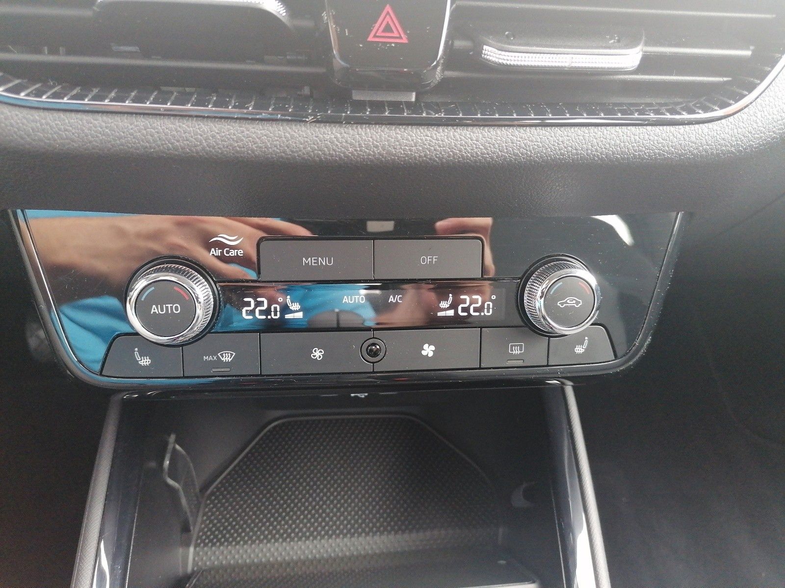 Fahrzeugabbildung SKODA Fabia 1.0 TSI Selection PDC hi Smart Li GRA