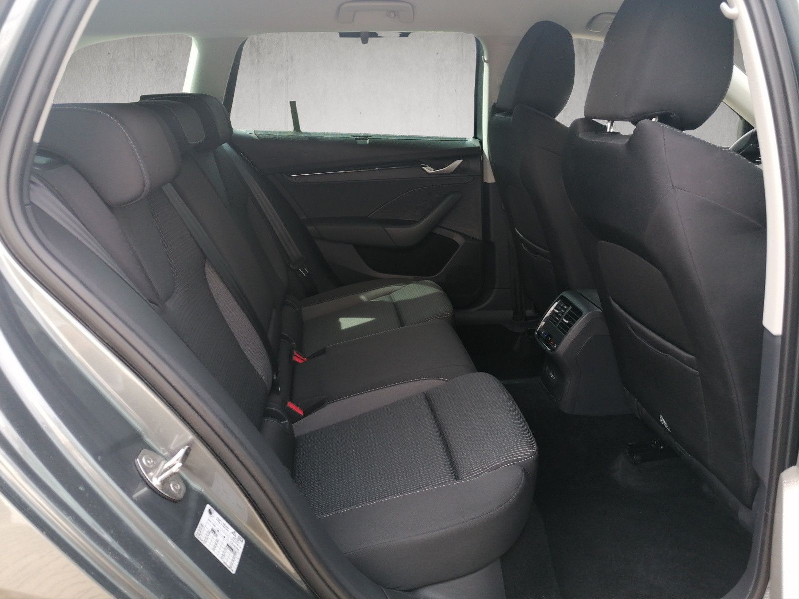 Fahrzeugabbildung SKODA Octavia Combi 1.5 TSI Selection DSG elHK