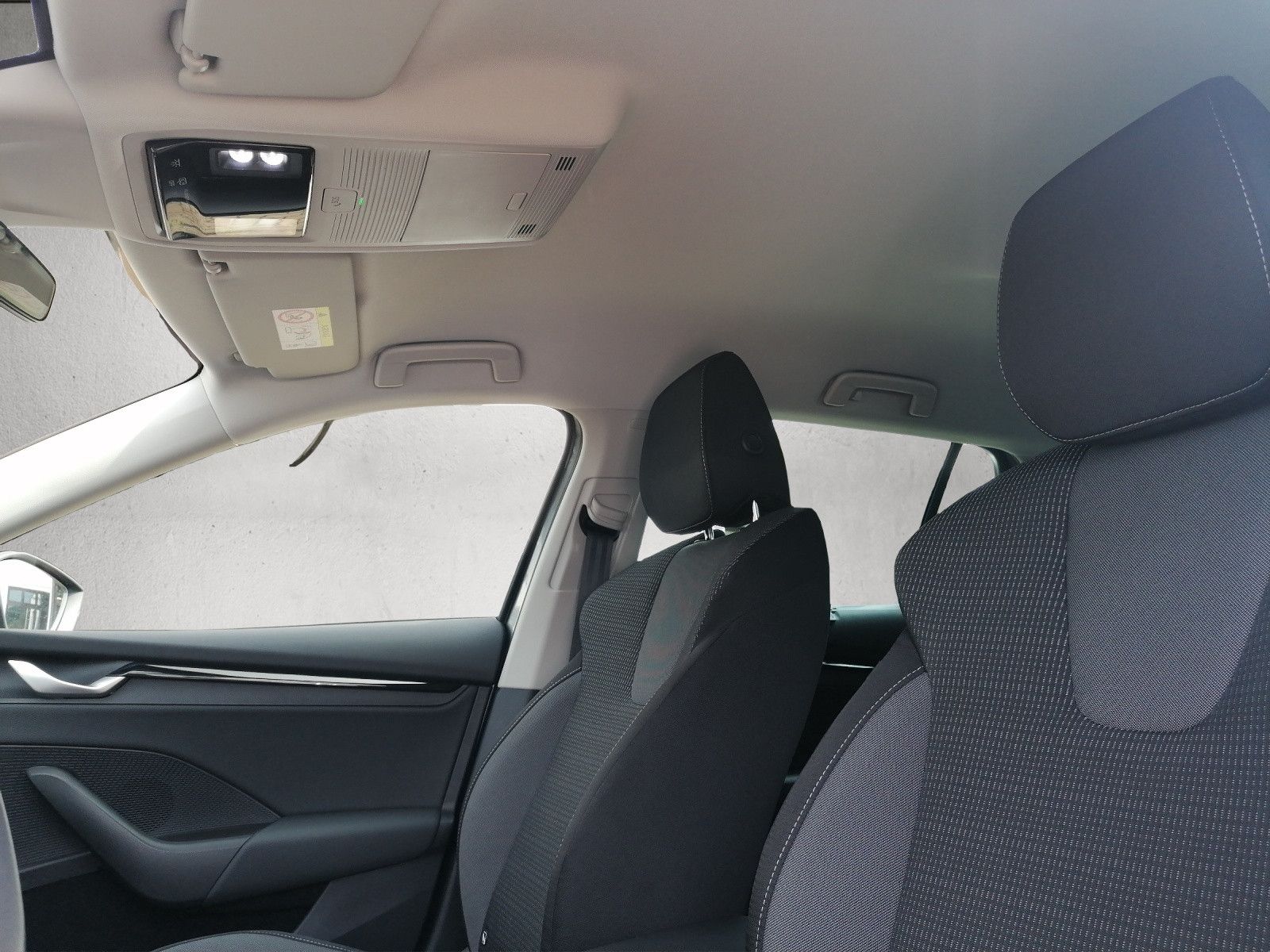 Fahrzeugabbildung SKODA Octavia Combi 1.5 TSI Selection DSG elHK