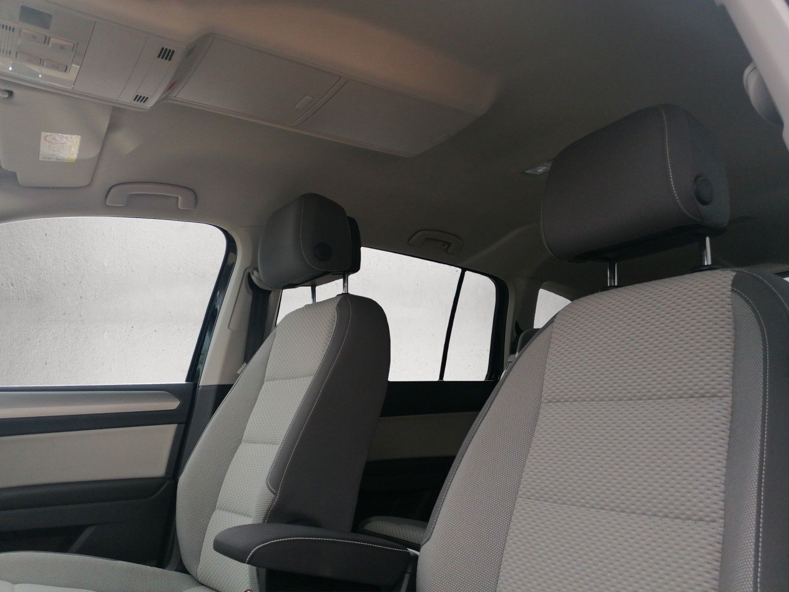 Fahrzeugabbildung Volkswagen Touran 1.5 TSI DSG AHK 7SITZER NAVI ACC