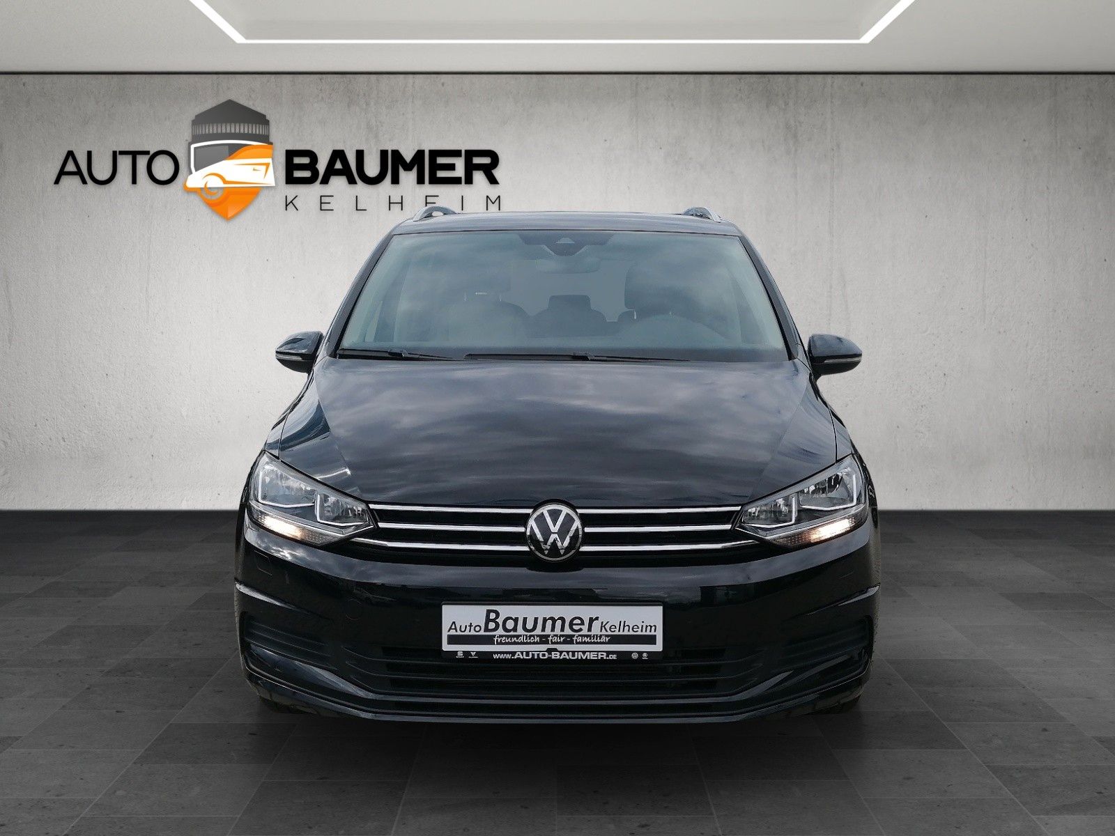 Fahrzeugabbildung Volkswagen Touran 1.5 TSI DSG AHK 7SITZER NAVI ACC