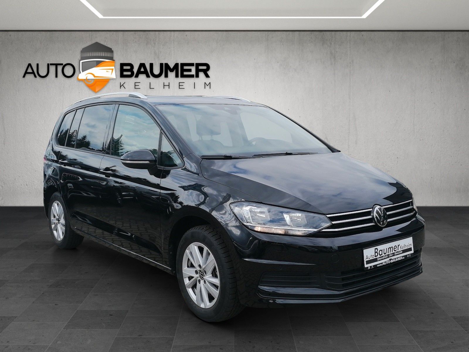 Fahrzeugabbildung Volkswagen Touran 1.5 TSI DSG AHK 7SITZER NAVI ACC